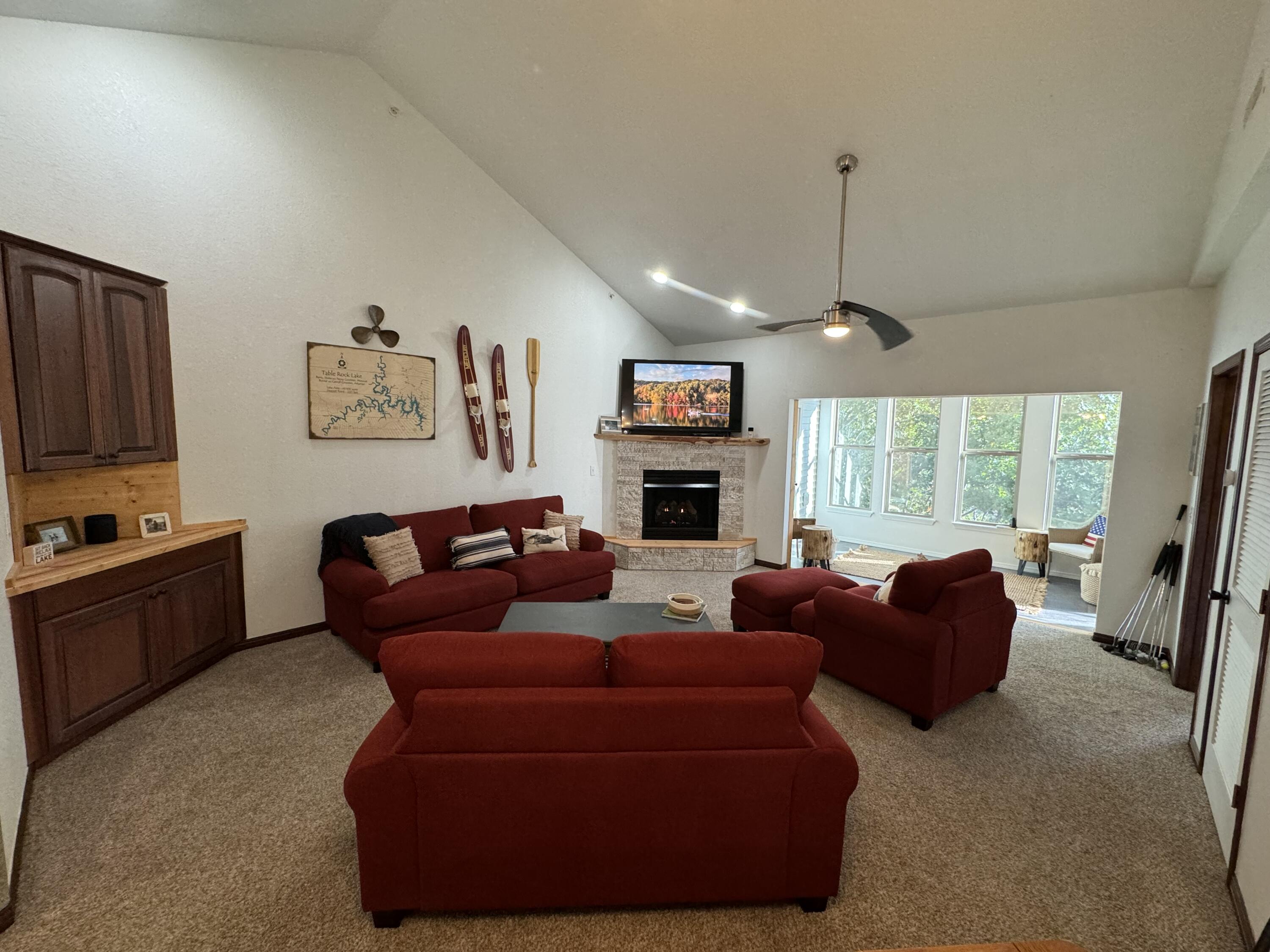 235 Lower Emerald Bay Circle Property Photo 13