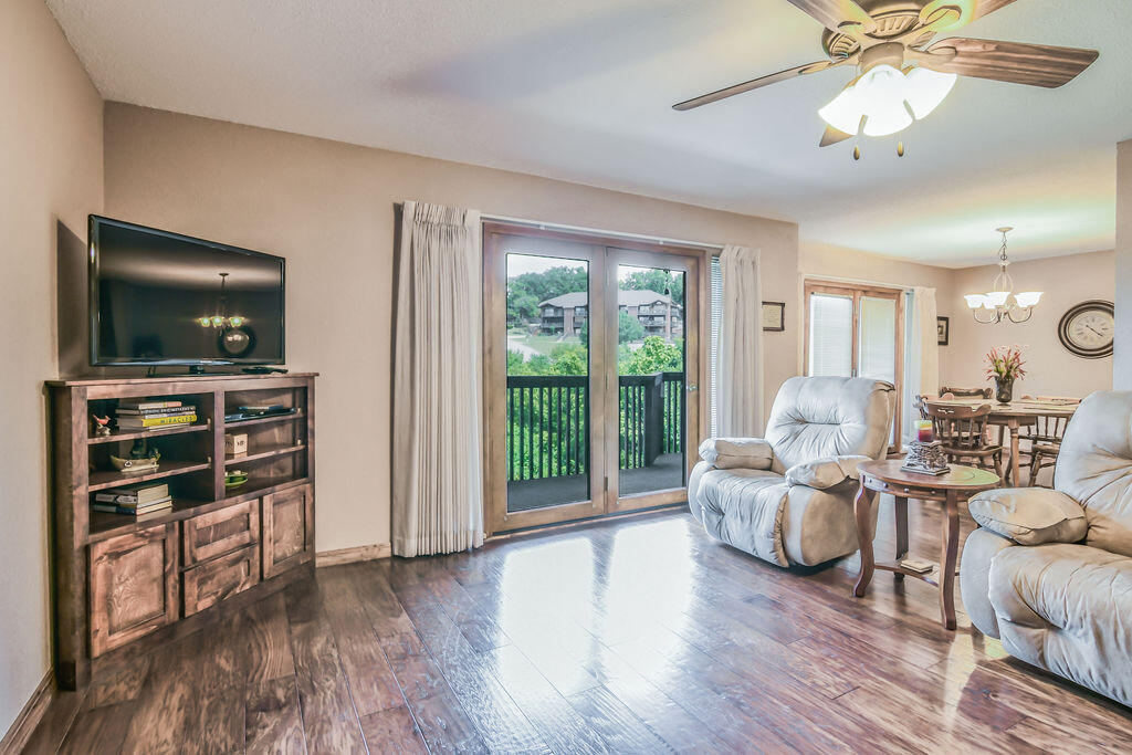 150 Sunken Forest Drive Property Photo 4
