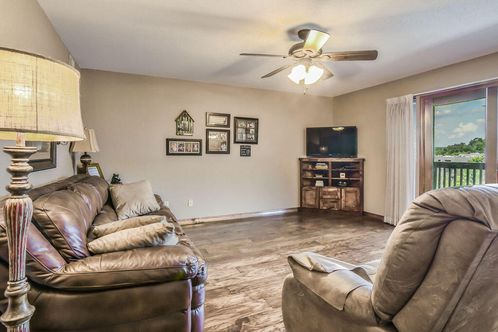 150 Sunken Forest Drive Property Photo 6