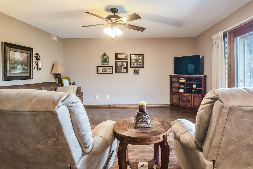 150 Sunken Forest Drive Property Photo 8