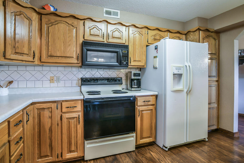 150 Sunken Forest Drive Property Photo 15