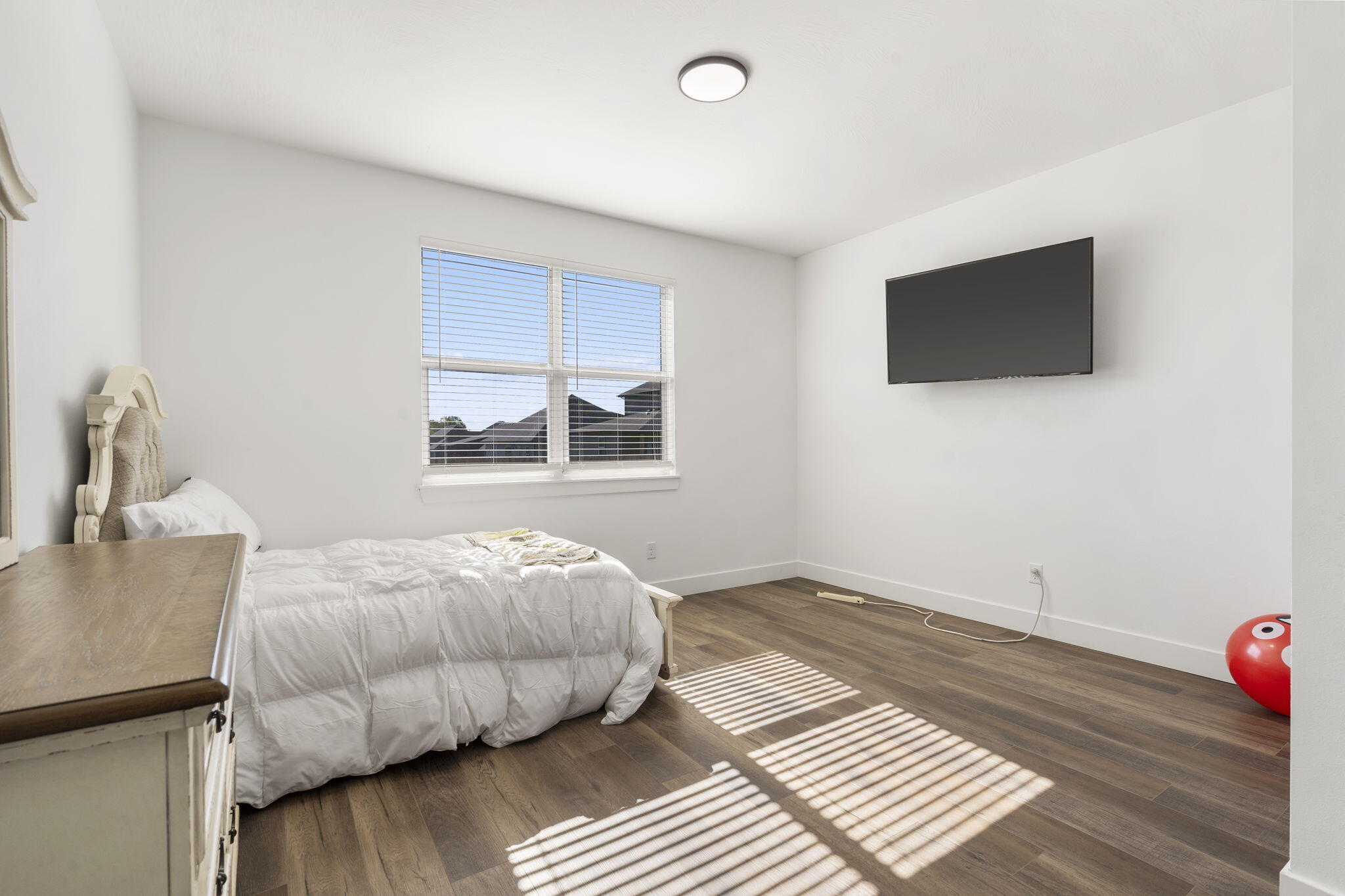 1145 South Henry Avenue Property Photo 22