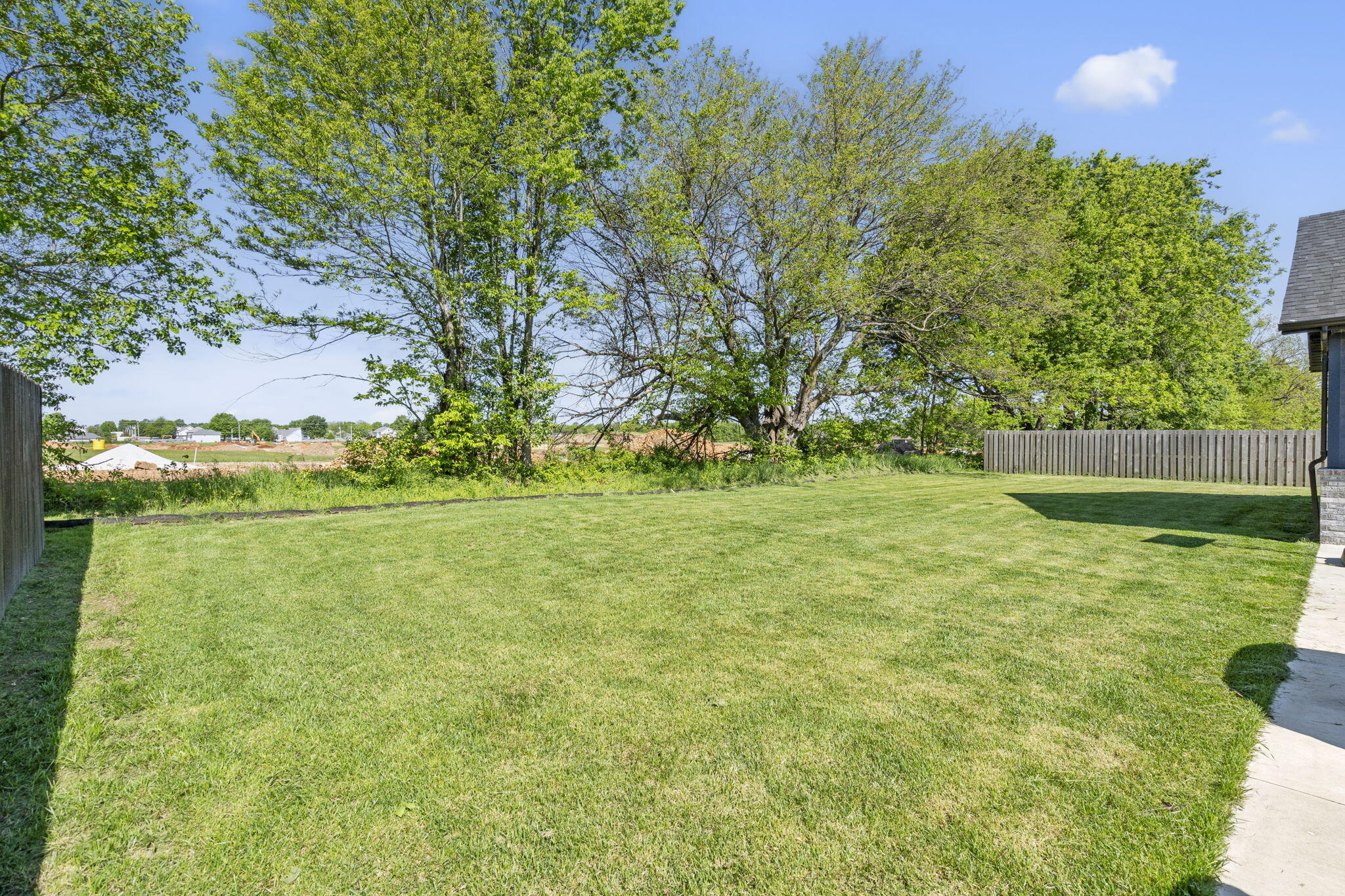 1145 South Henry Avenue Property Photo 32