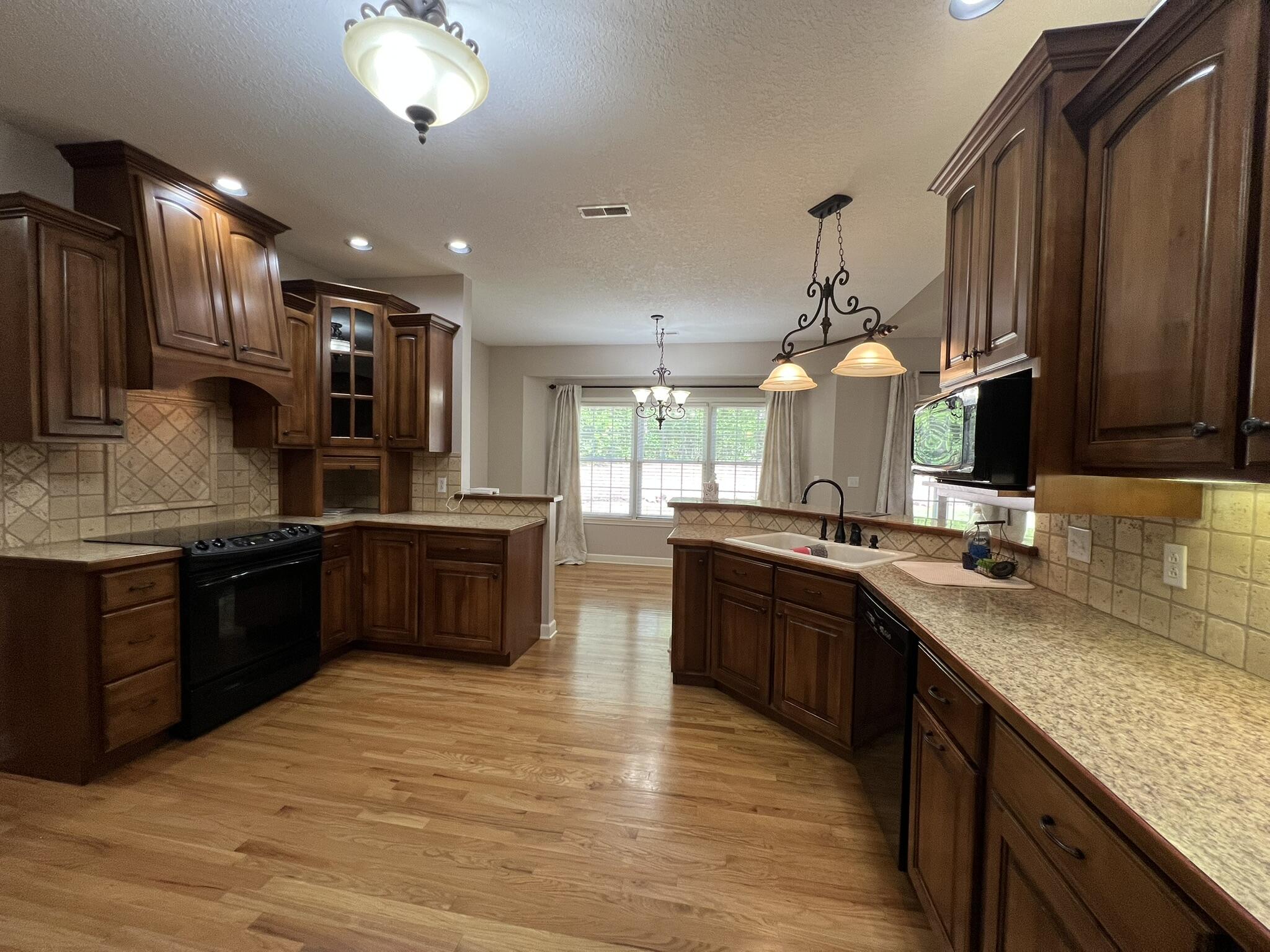 9162 County Road 9090 Property Photo 14