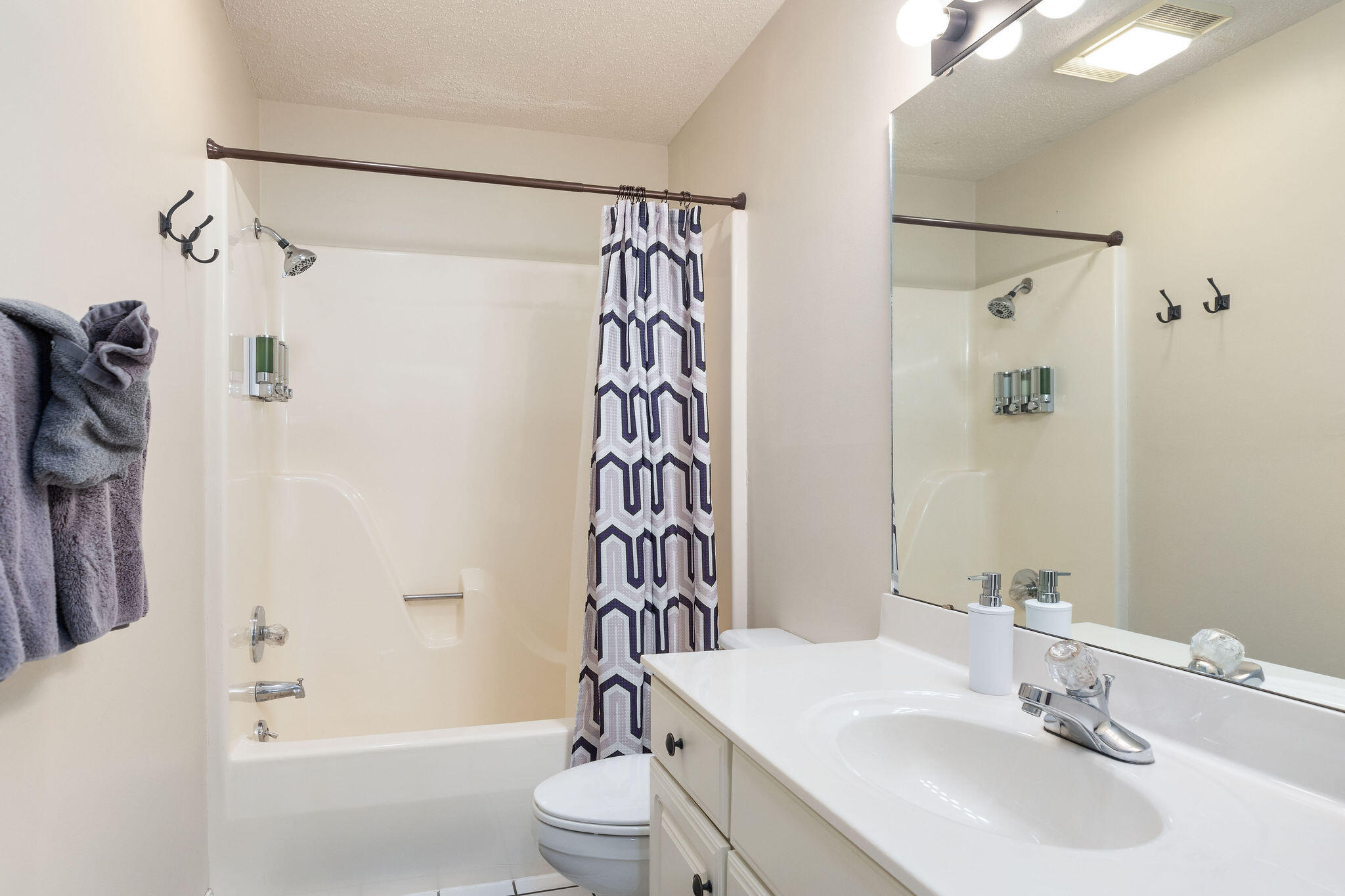 175 Avondale Drive Property Photo 12
