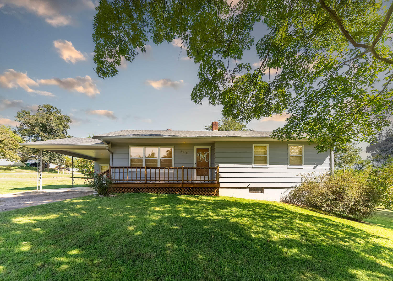 665 Cochran Avenue Property Photo 1