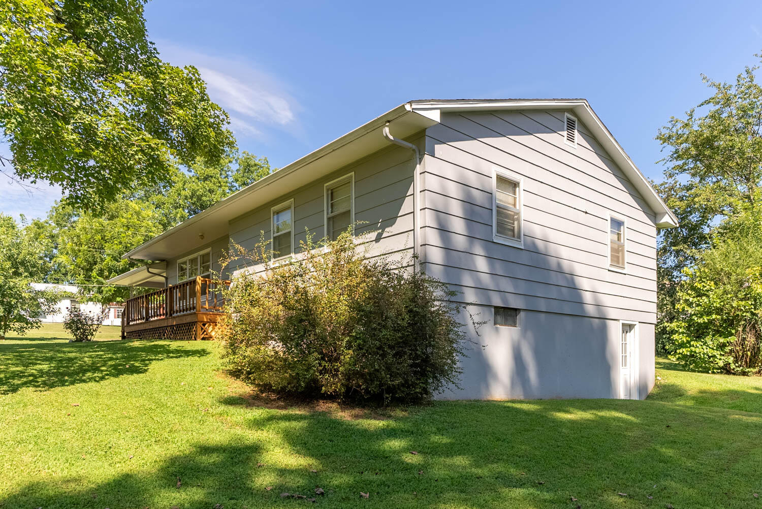 665 Cochran Avenue Property Photo 3