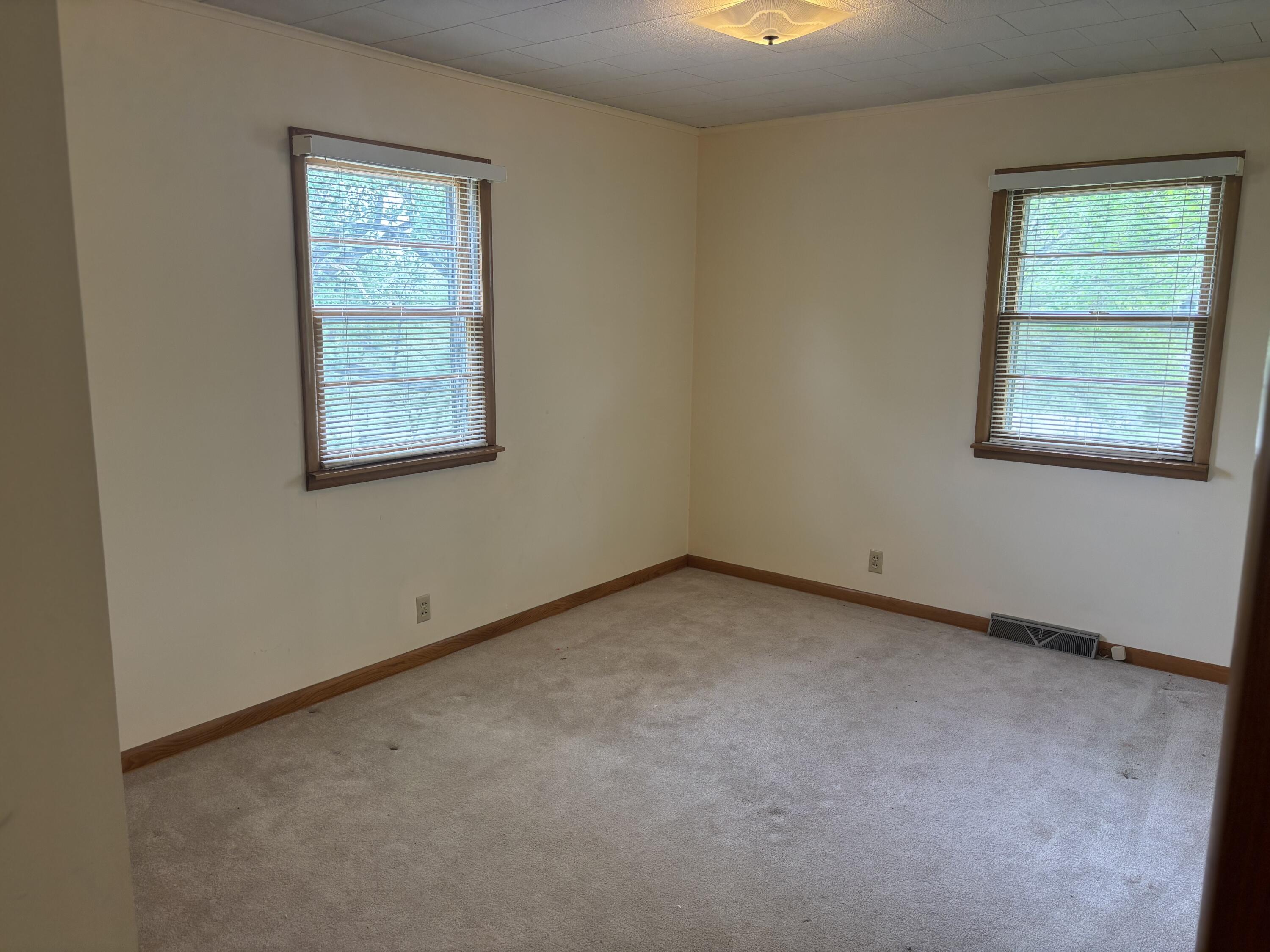 665 Cochran Avenue Property Photo 14