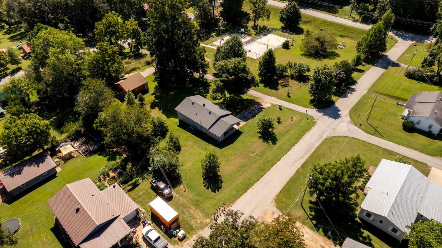 665 Cochran Avenue Property Photo 23