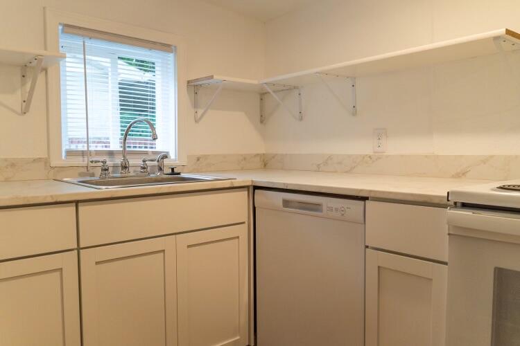 1206 North Clifton Avenue Property Photo 14