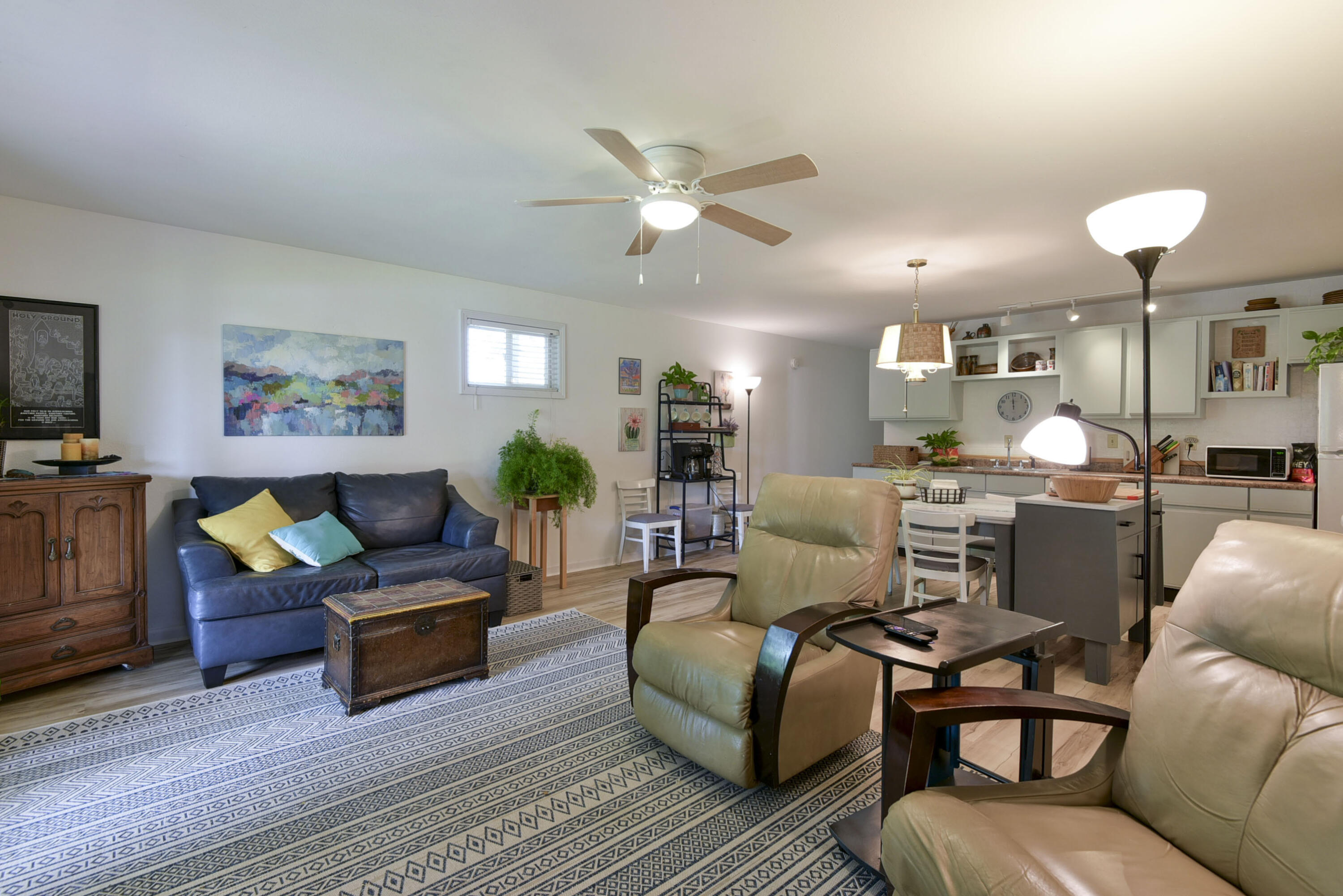 22016 Waters Edge Drive Property Photo 12