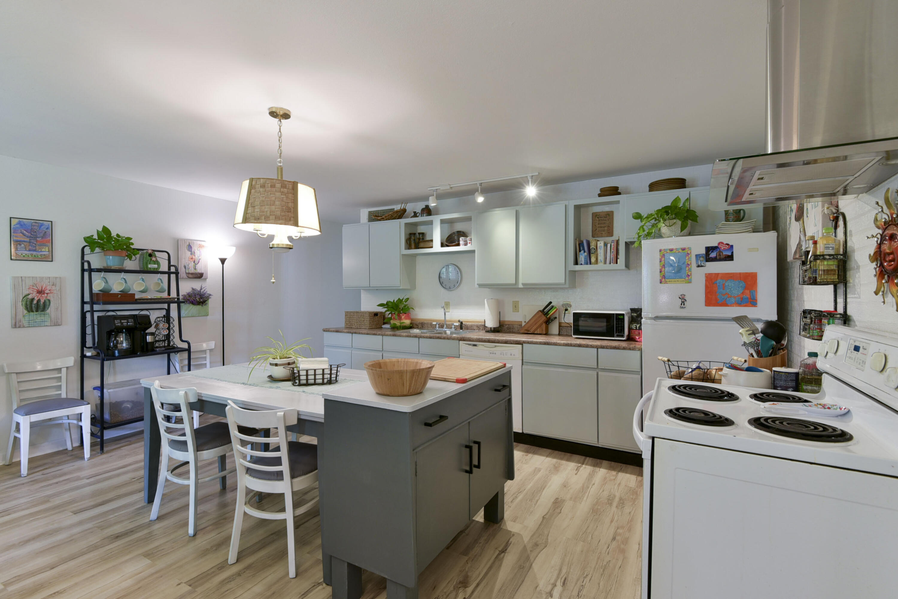 22016 Waters Edge Drive Property Photo 15