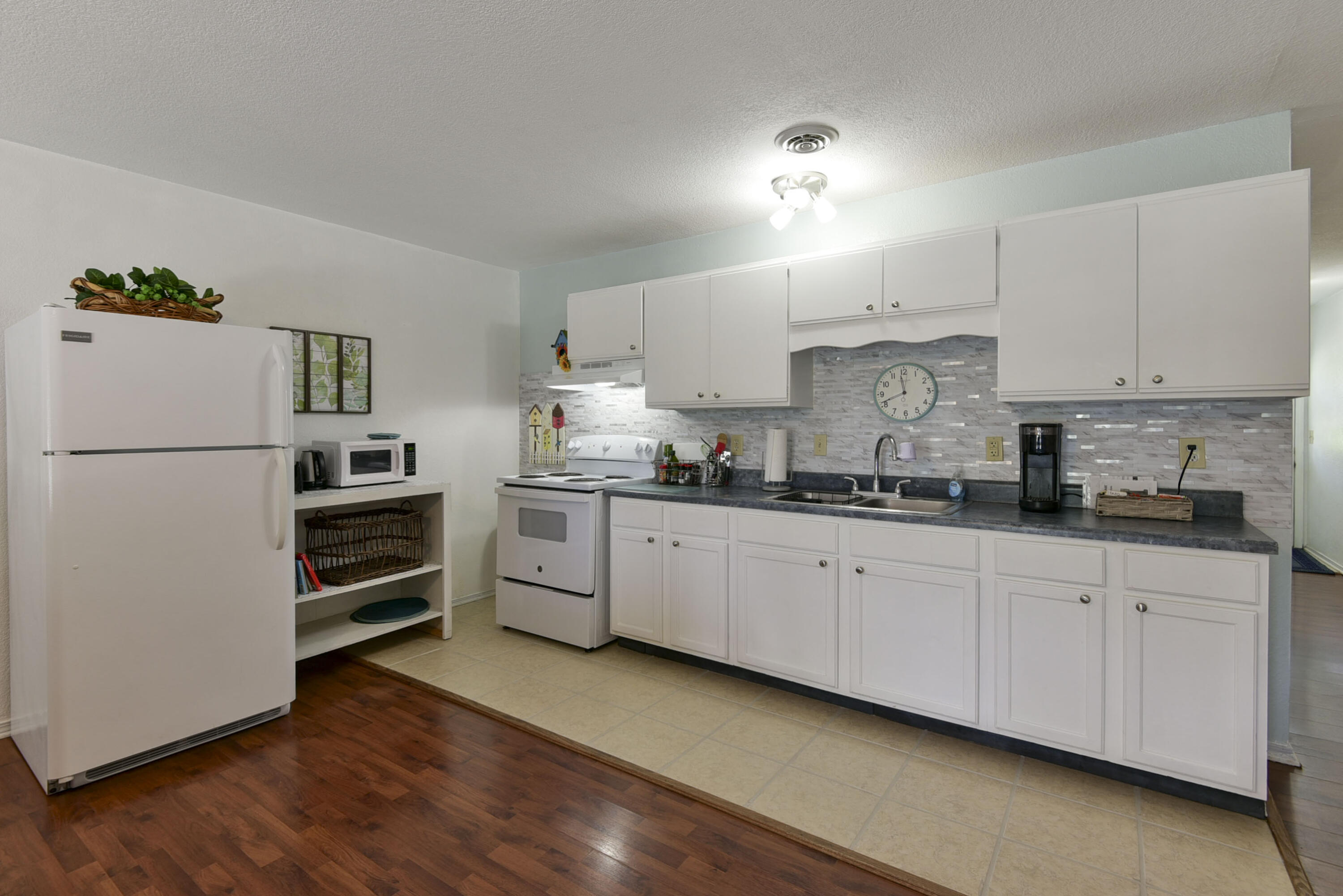 22016 Waters Edge Drive Property Photo 39