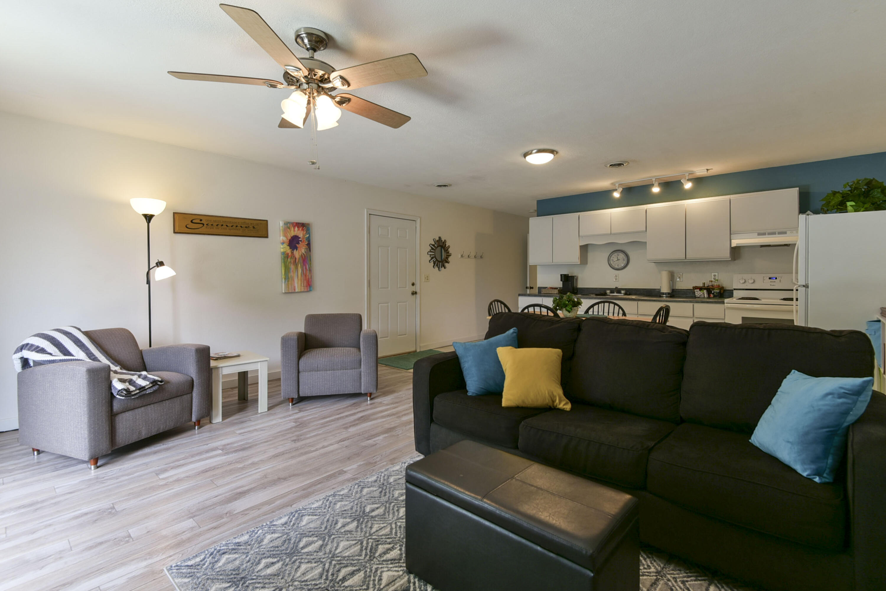 22016 Waters Edge Drive Property Photo 48
