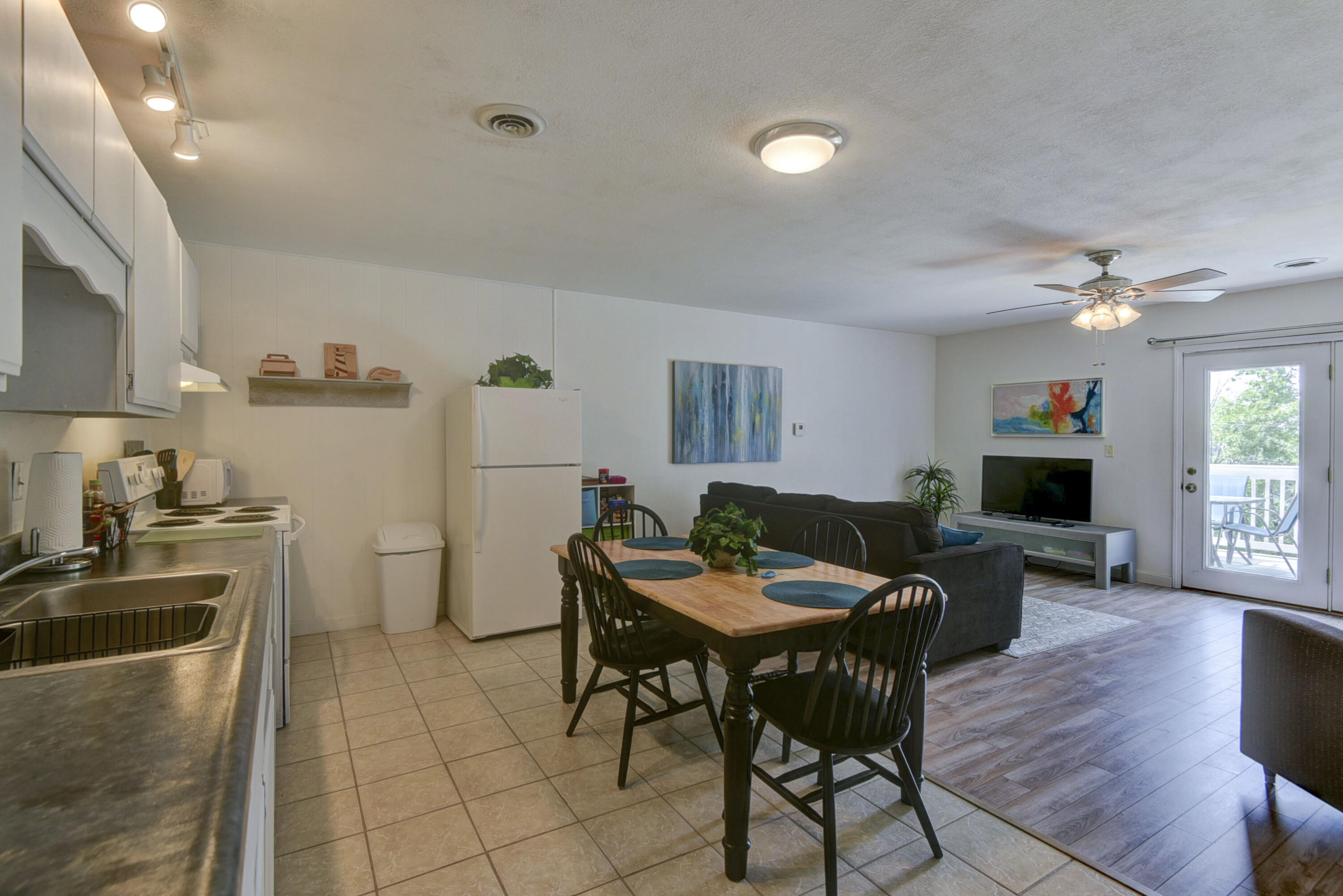 22016 Waters Edge Drive Property Photo 52