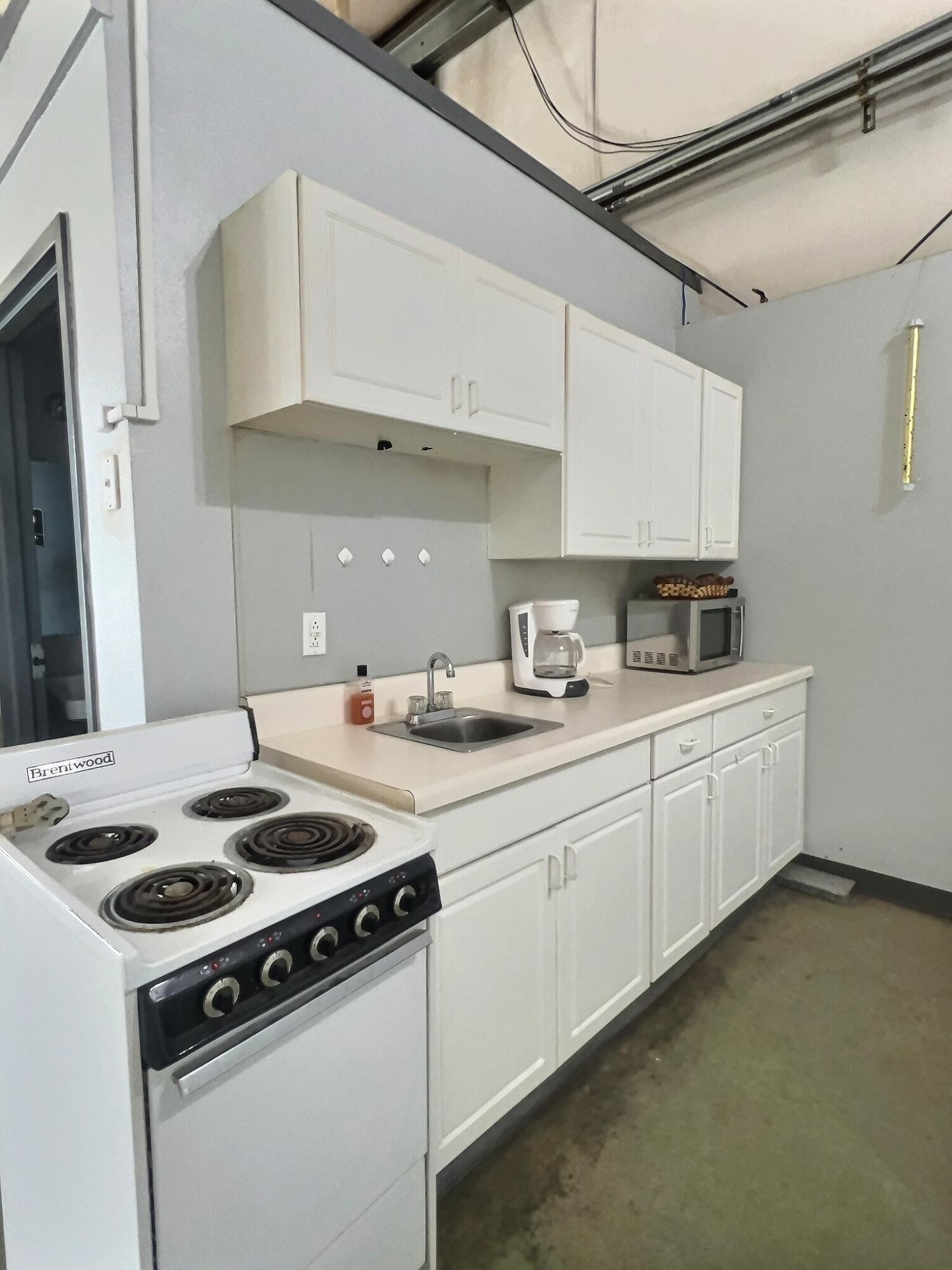 17188 Us Highway 60 Property Photo 13