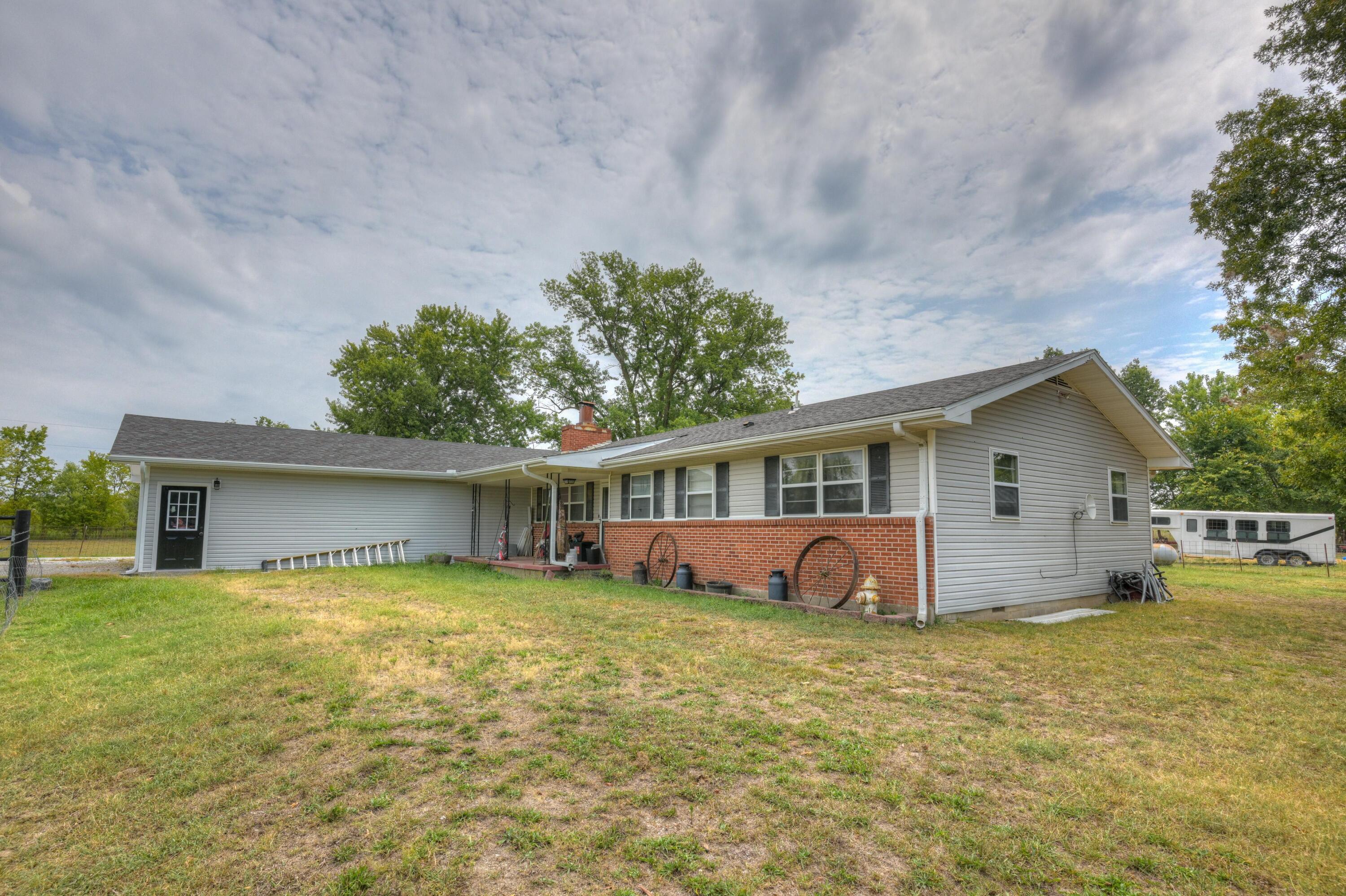 13691 Palm Road Property Photo 2