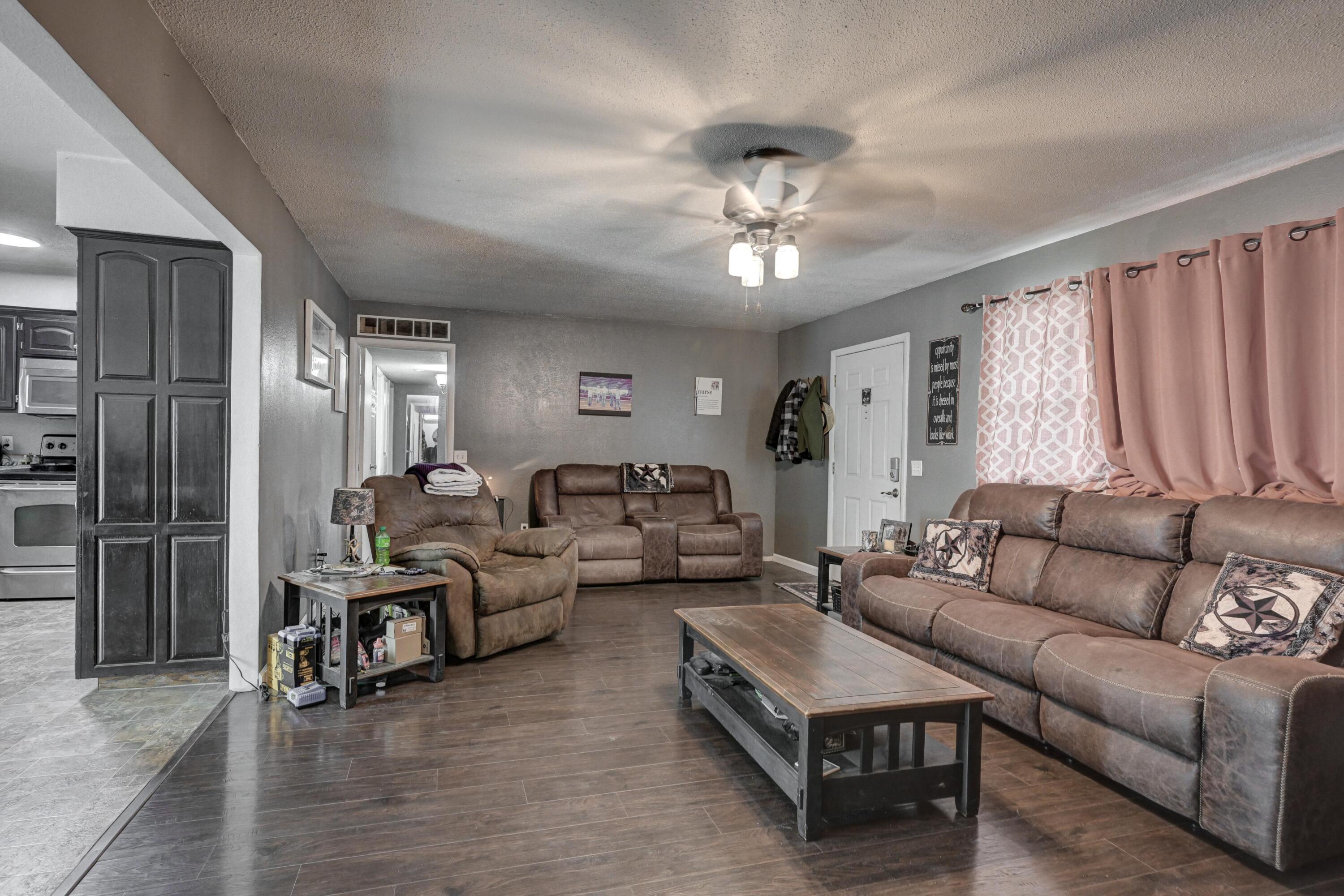 13691 Palm Road Property Photo 4