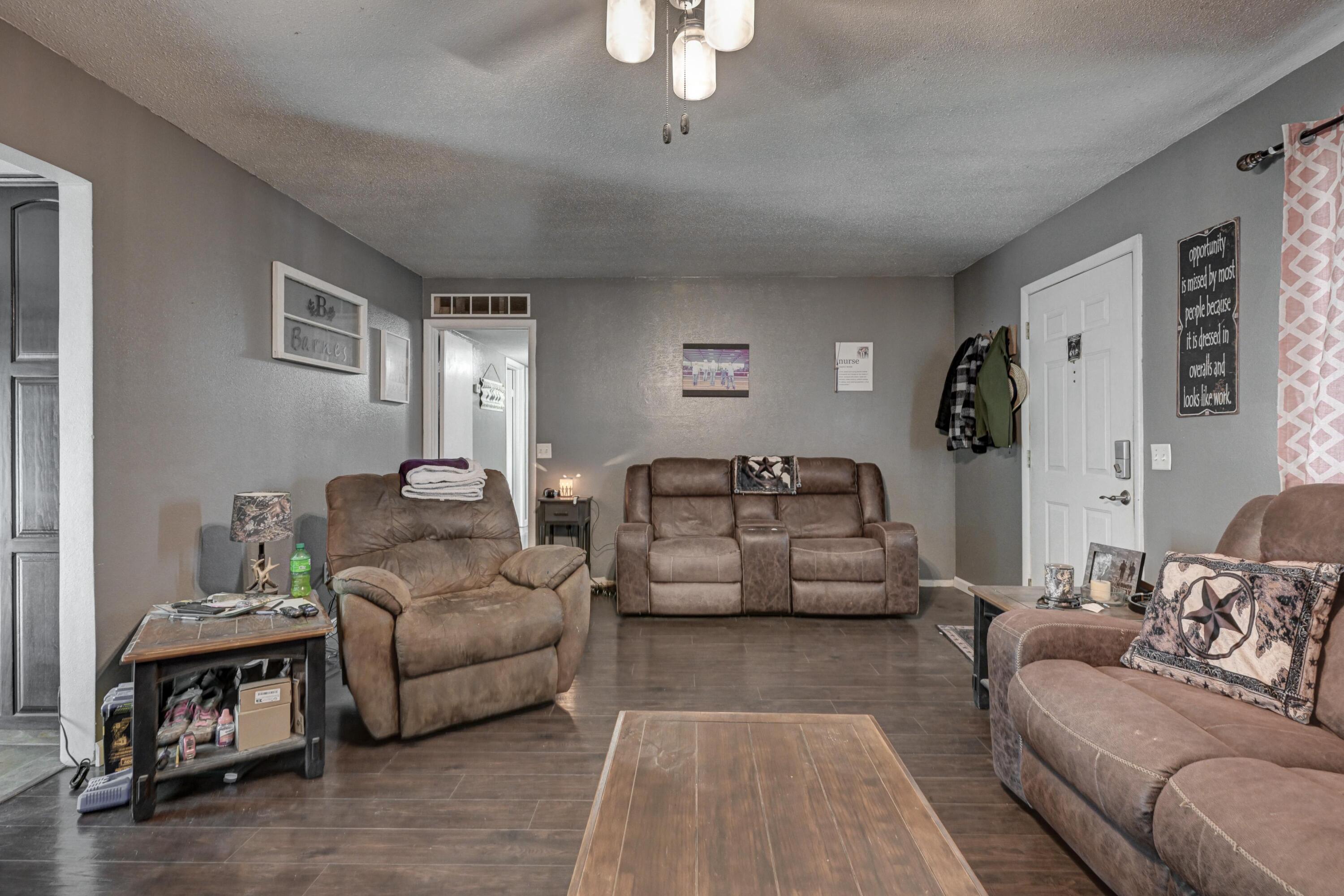 13691 Palm Road Property Photo 6