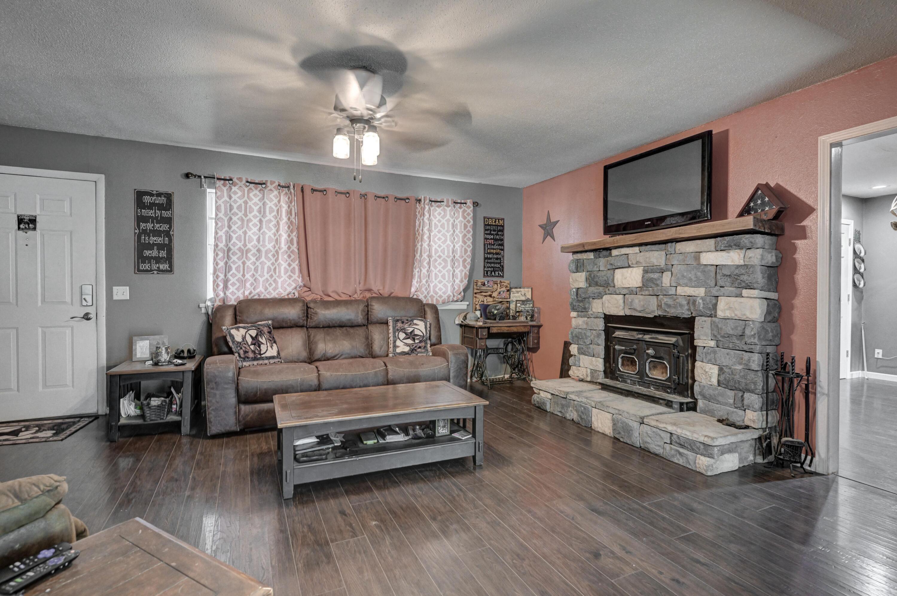 13691 Palm Road Property Photo 9