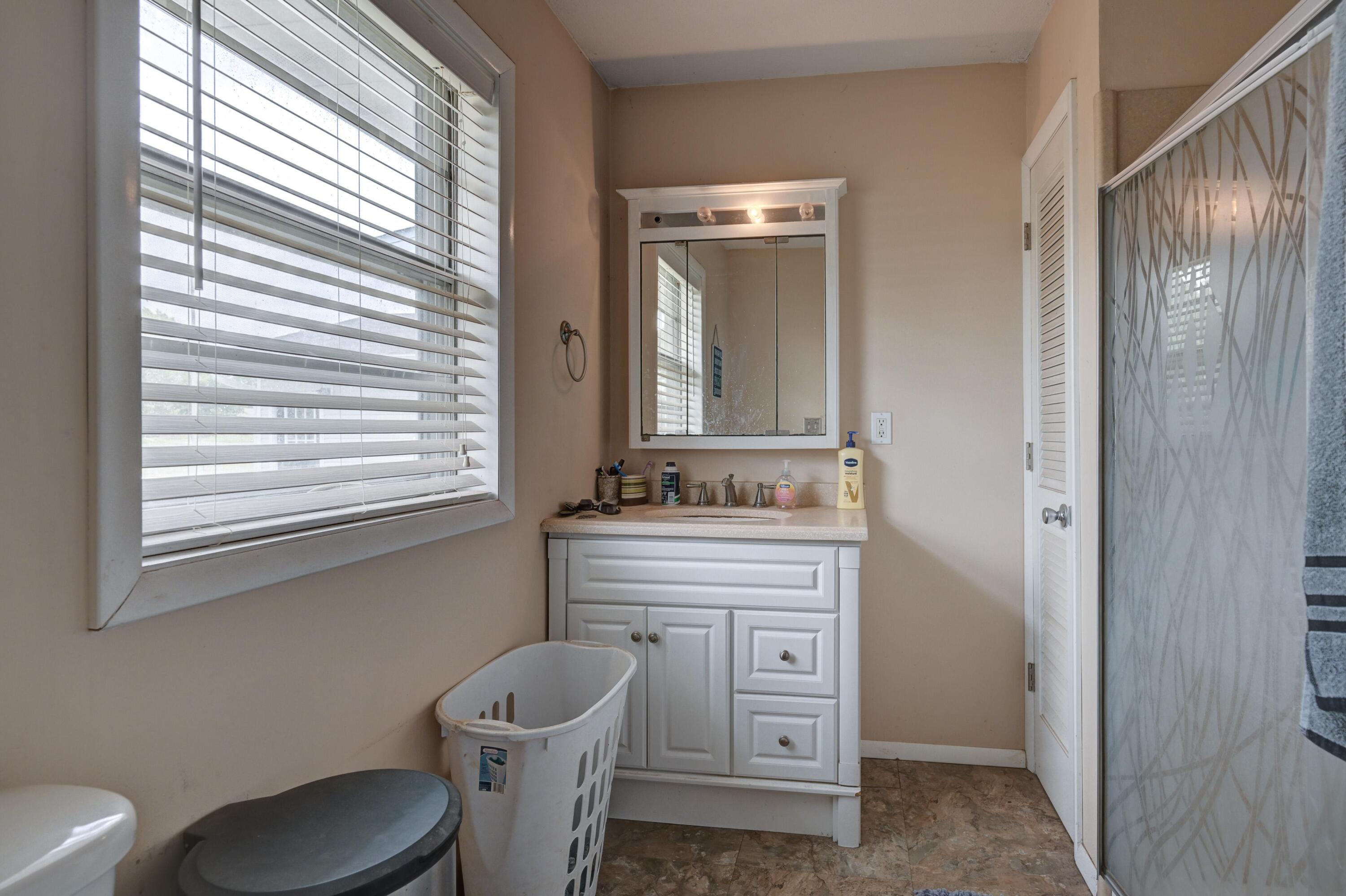 13691 Palm Road Property Photo 24