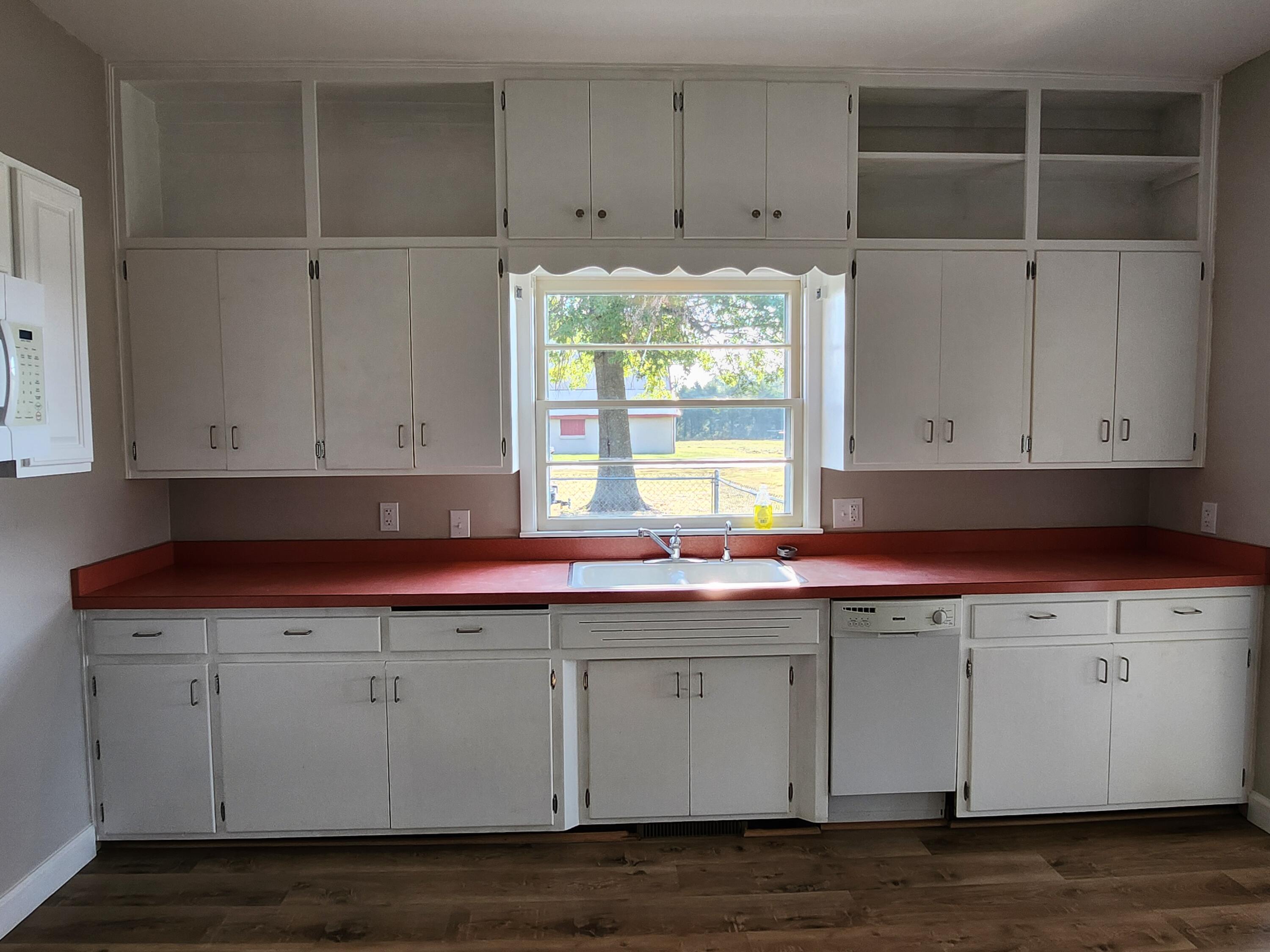 20636 Lawrence 2180 Property Photo 13