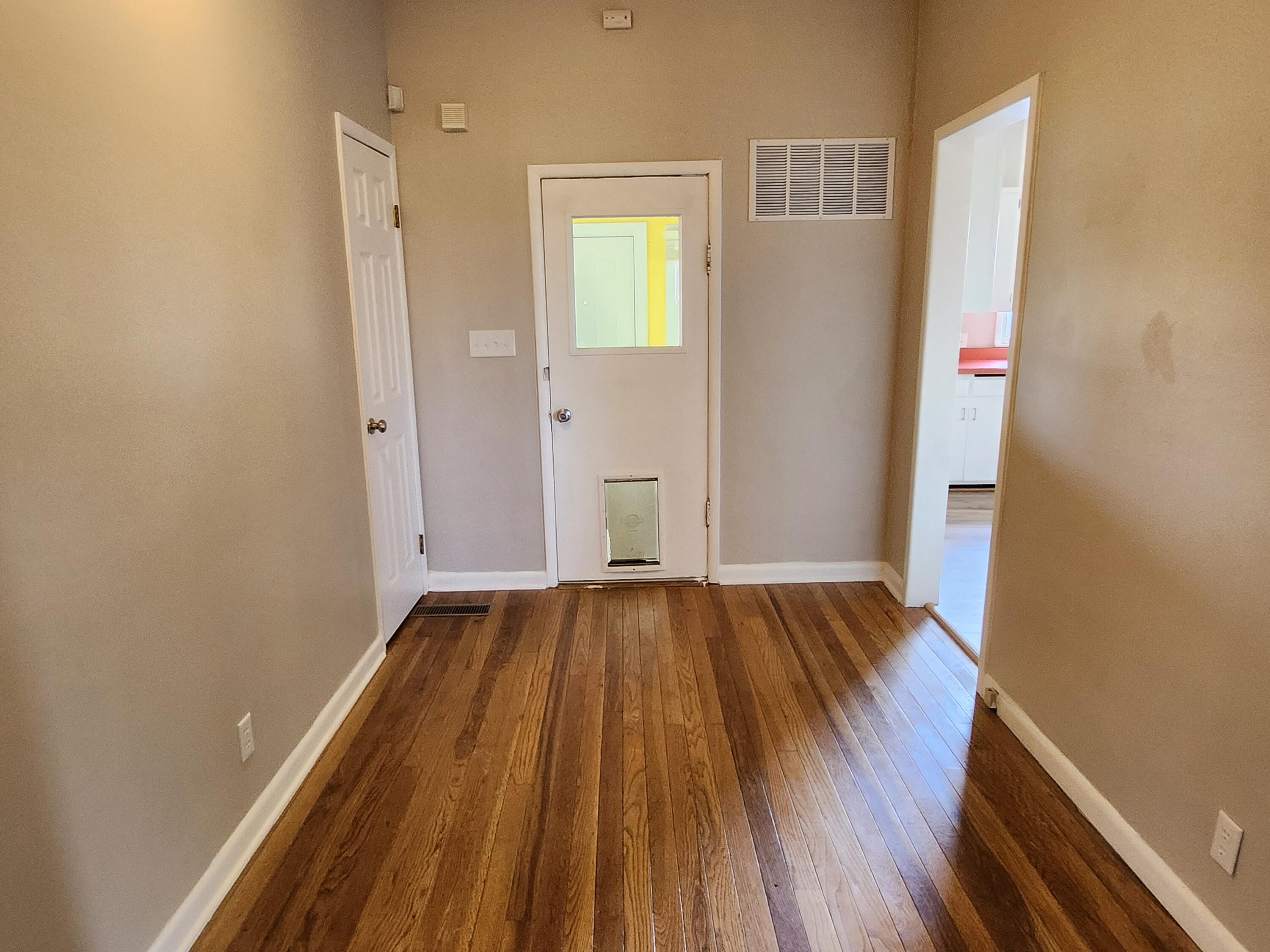 20636 Lawrence 2180 Property Photo 17