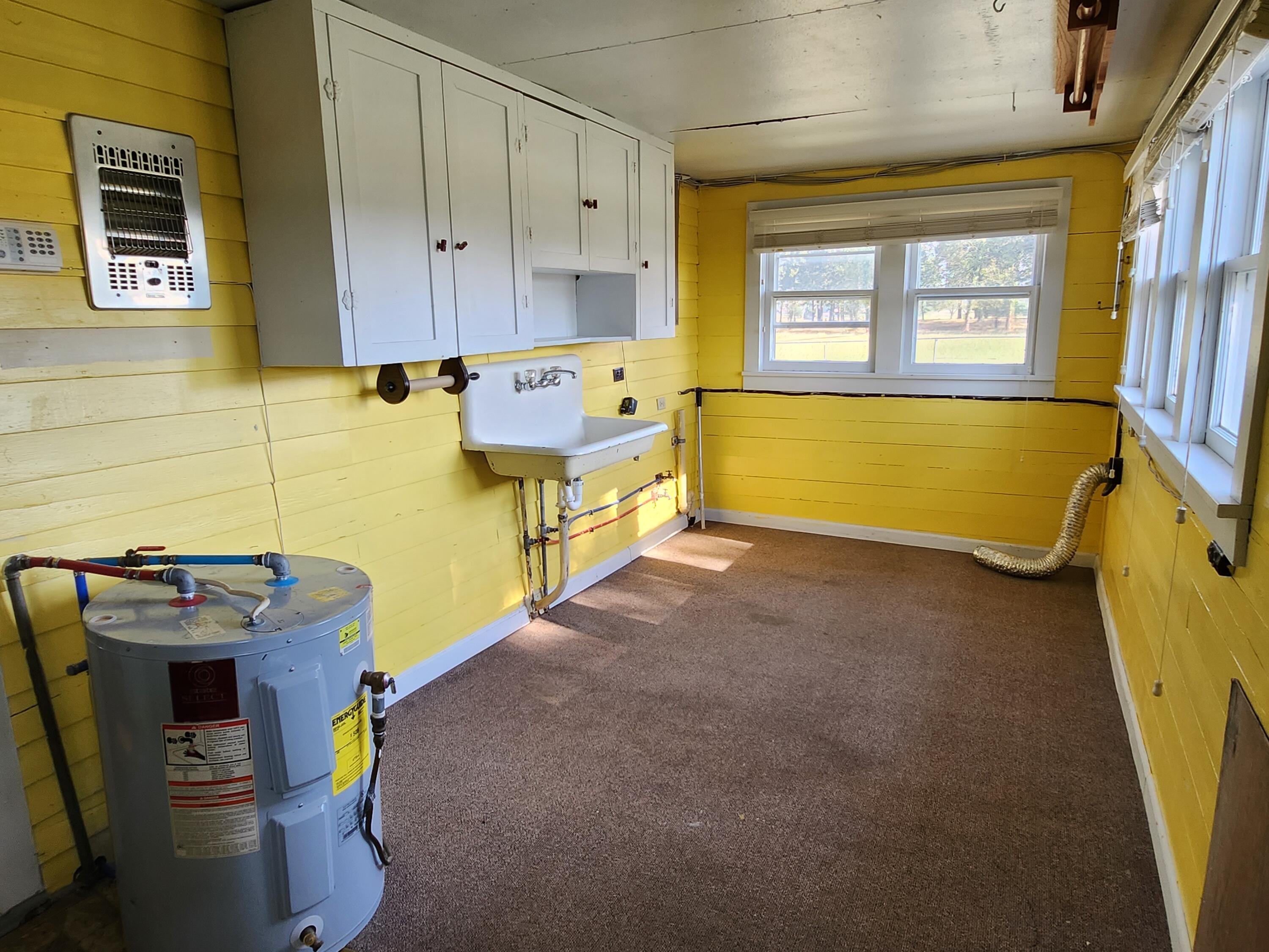20636 Lawrence 2180 Property Photo 24