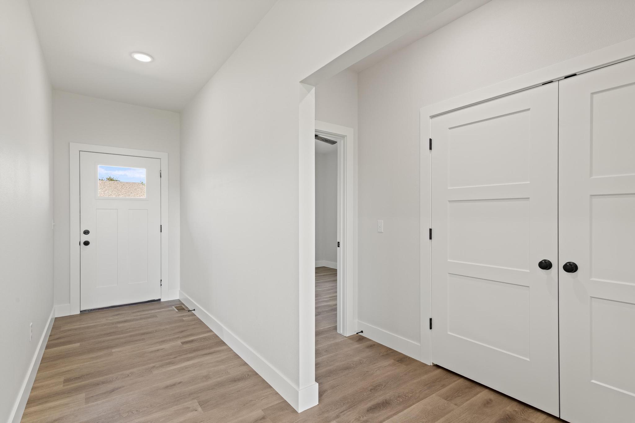 2208 West Mason Place Property Photo 2