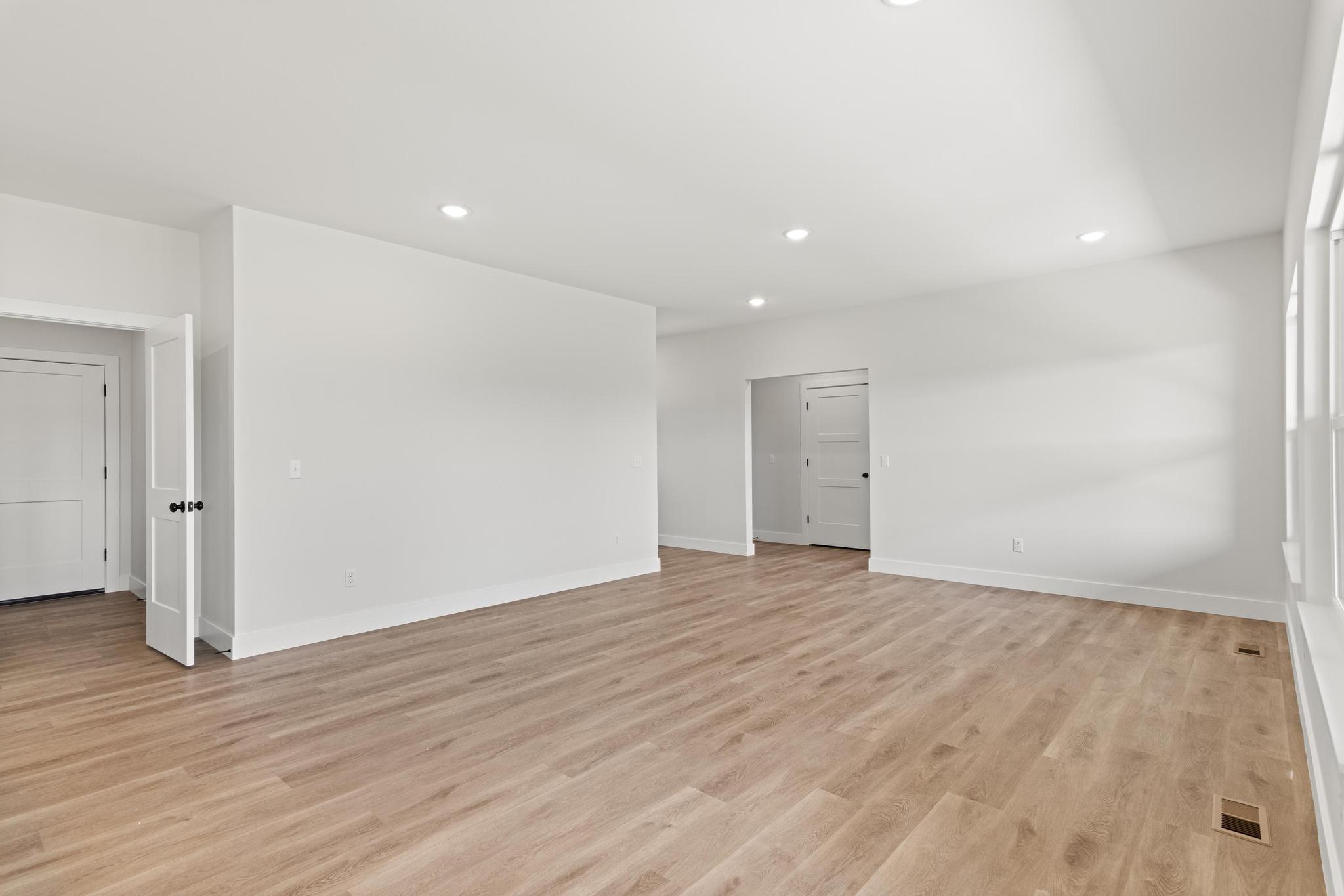 2208 West Mason Place Property Photo 4