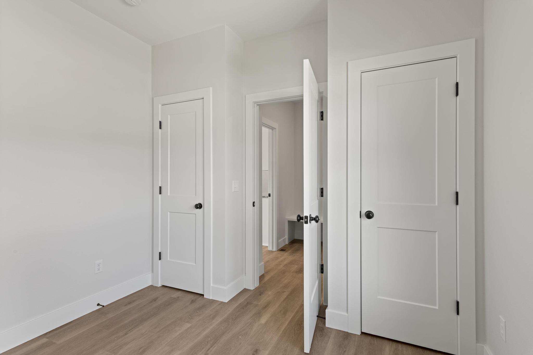 2208 West Mason Place Property Photo 15