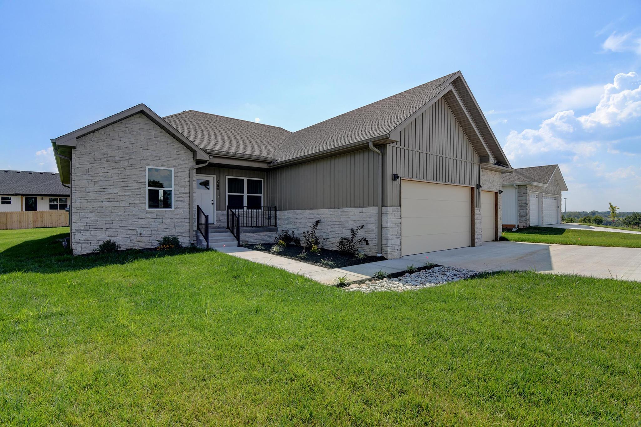 2208 West Mason Place Property Photo 32