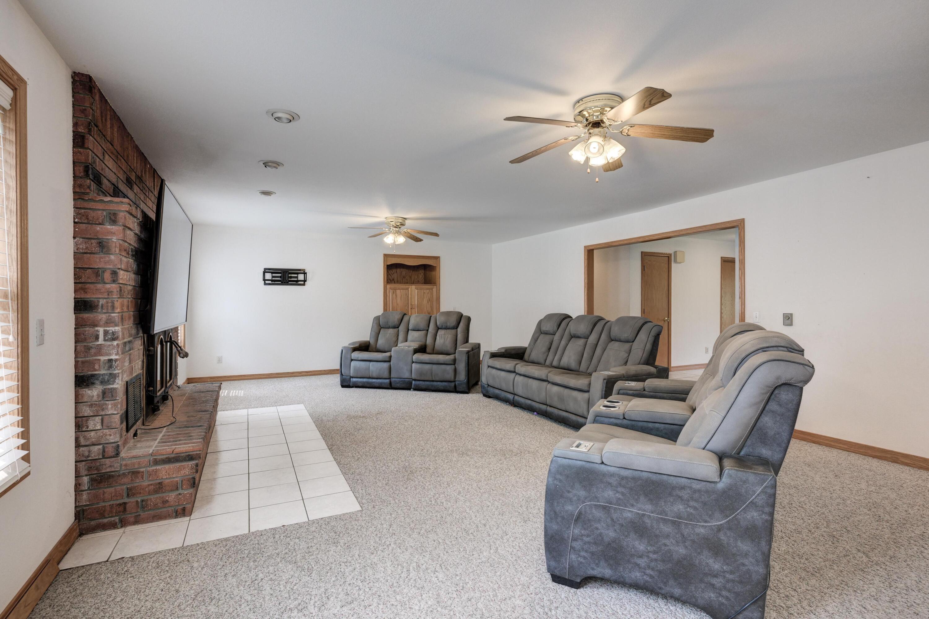 14205 Goldfinch Road Property Photo 4