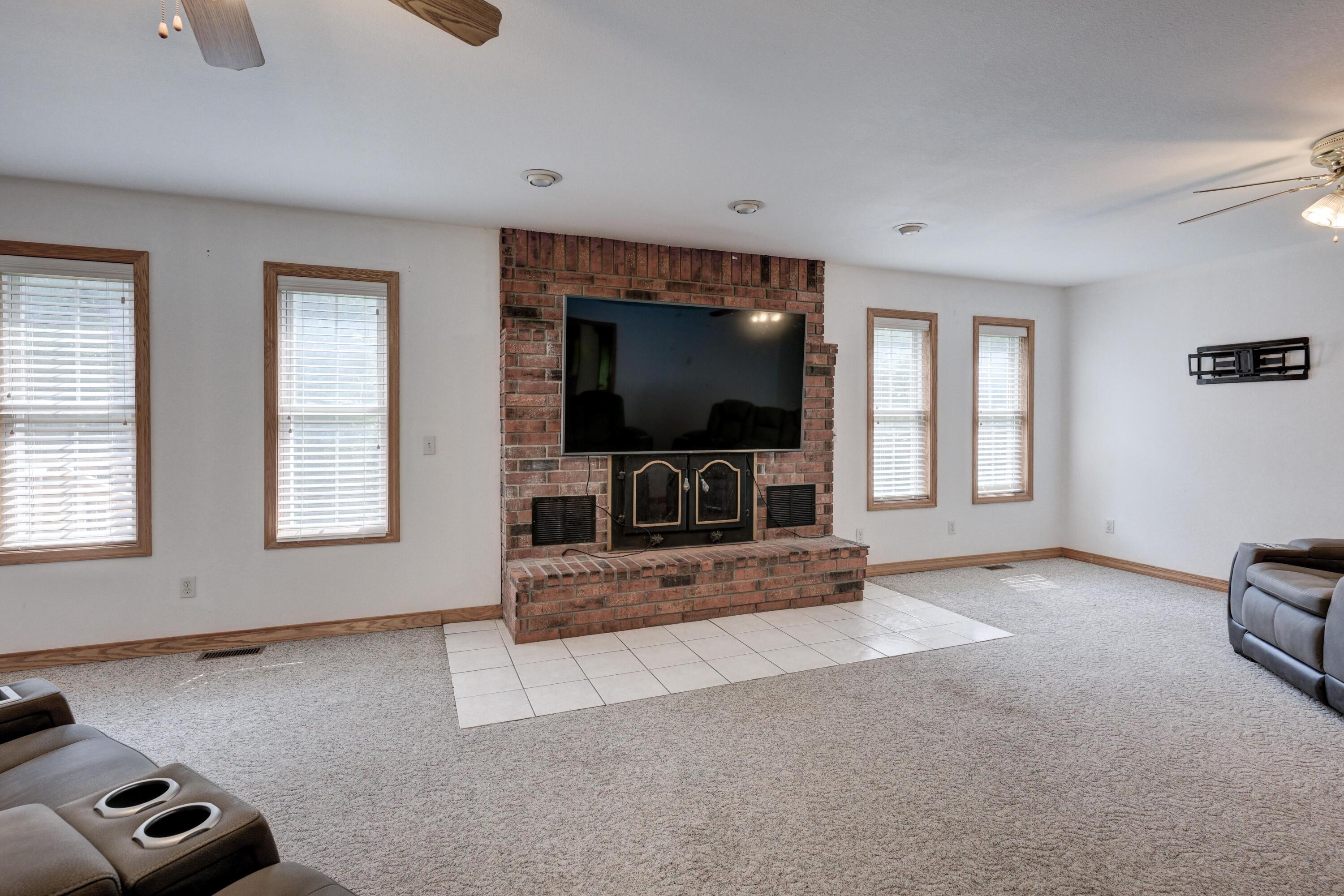 14205 Goldfinch Road Property Photo 6