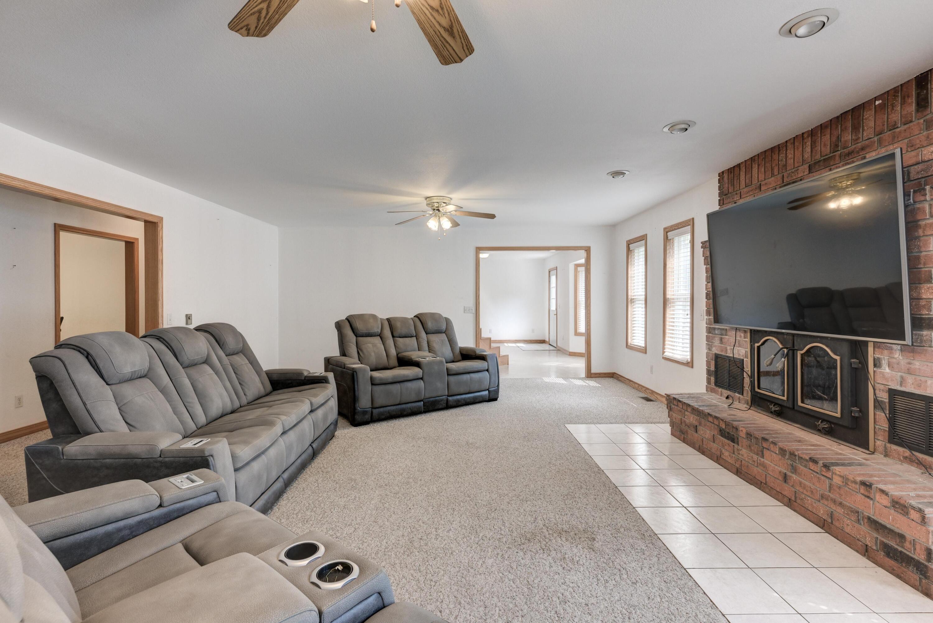 14205 Goldfinch Road Property Photo 7