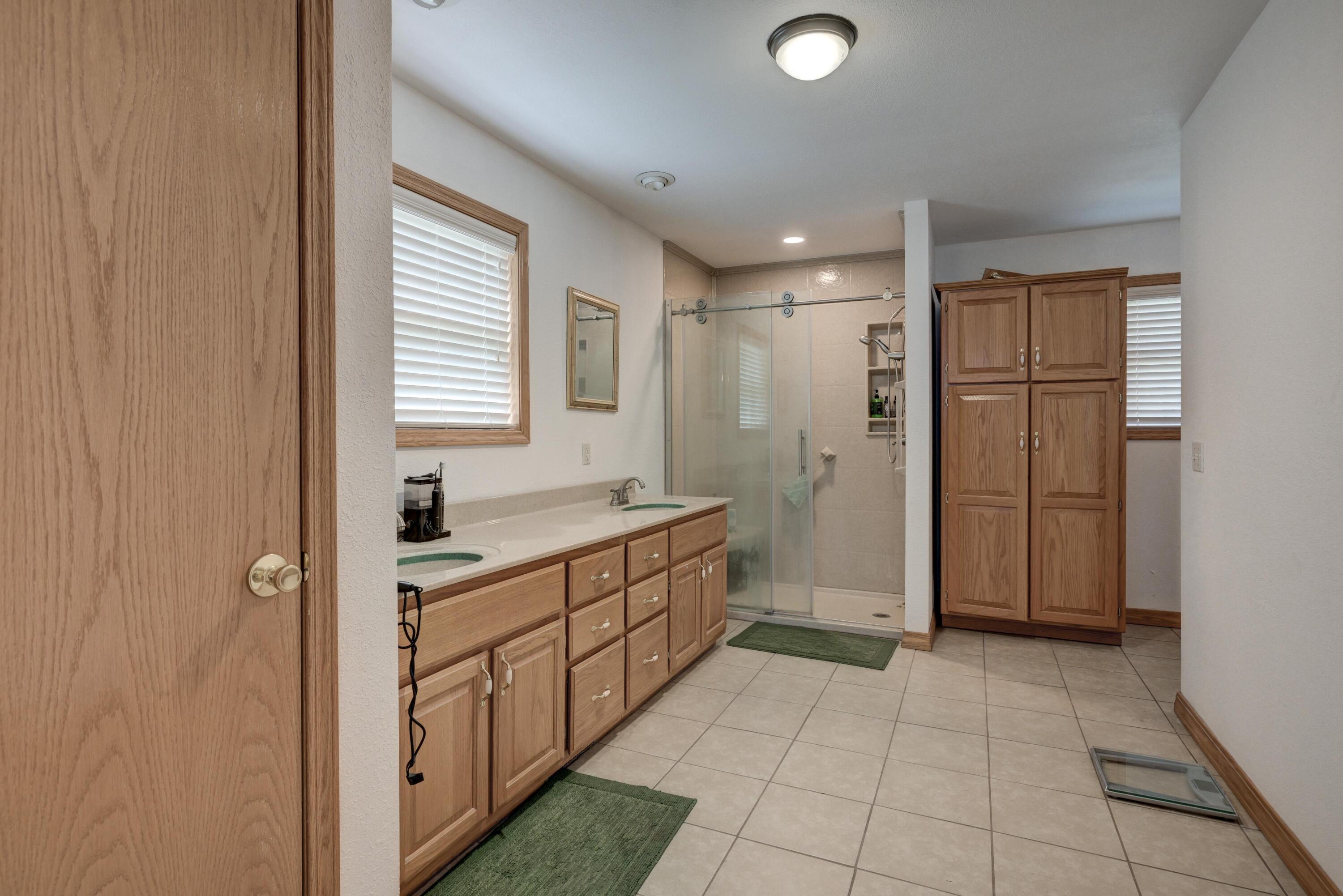 14205 Goldfinch Road Property Photo 16