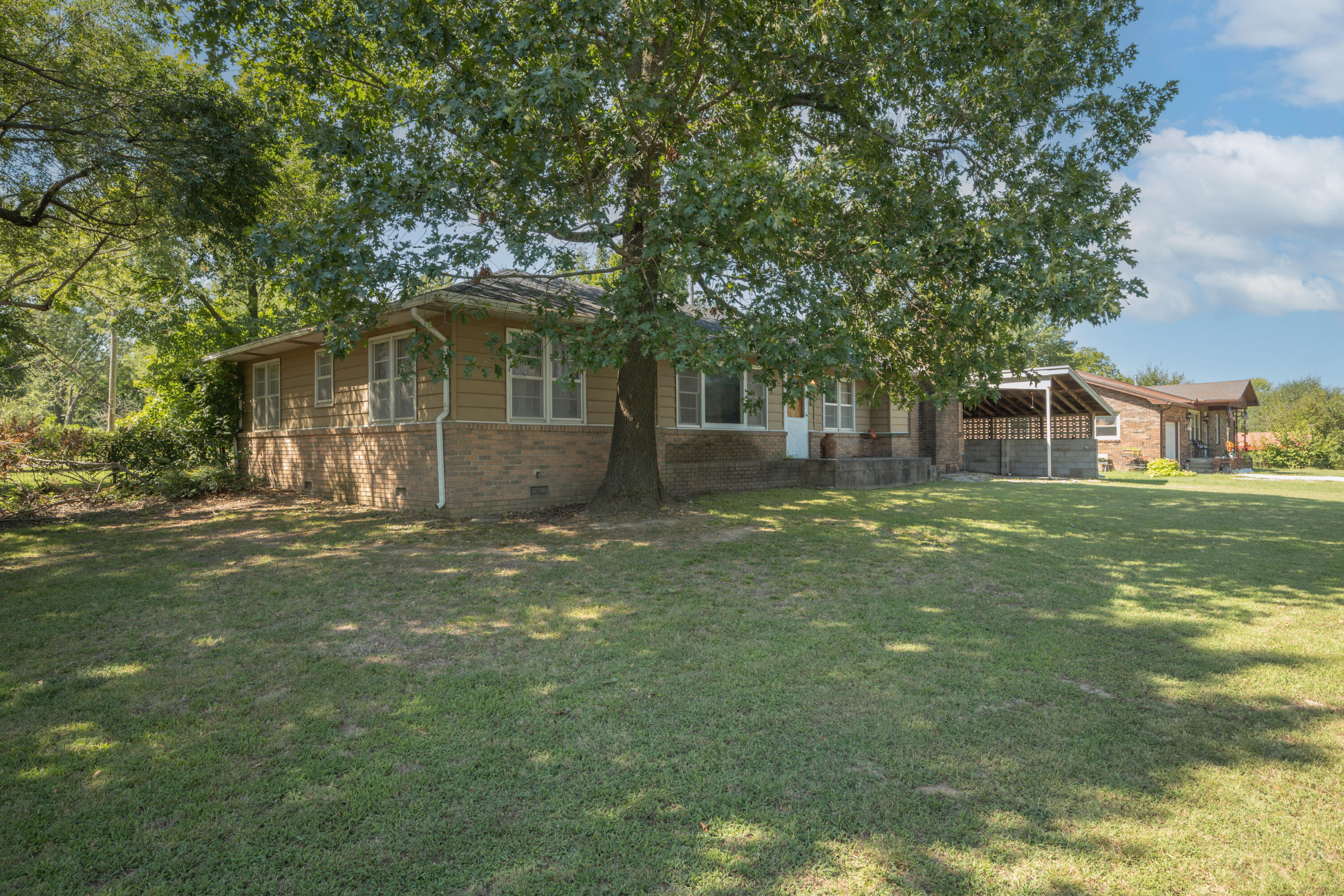 102 West Garner Street Property Photo 3
