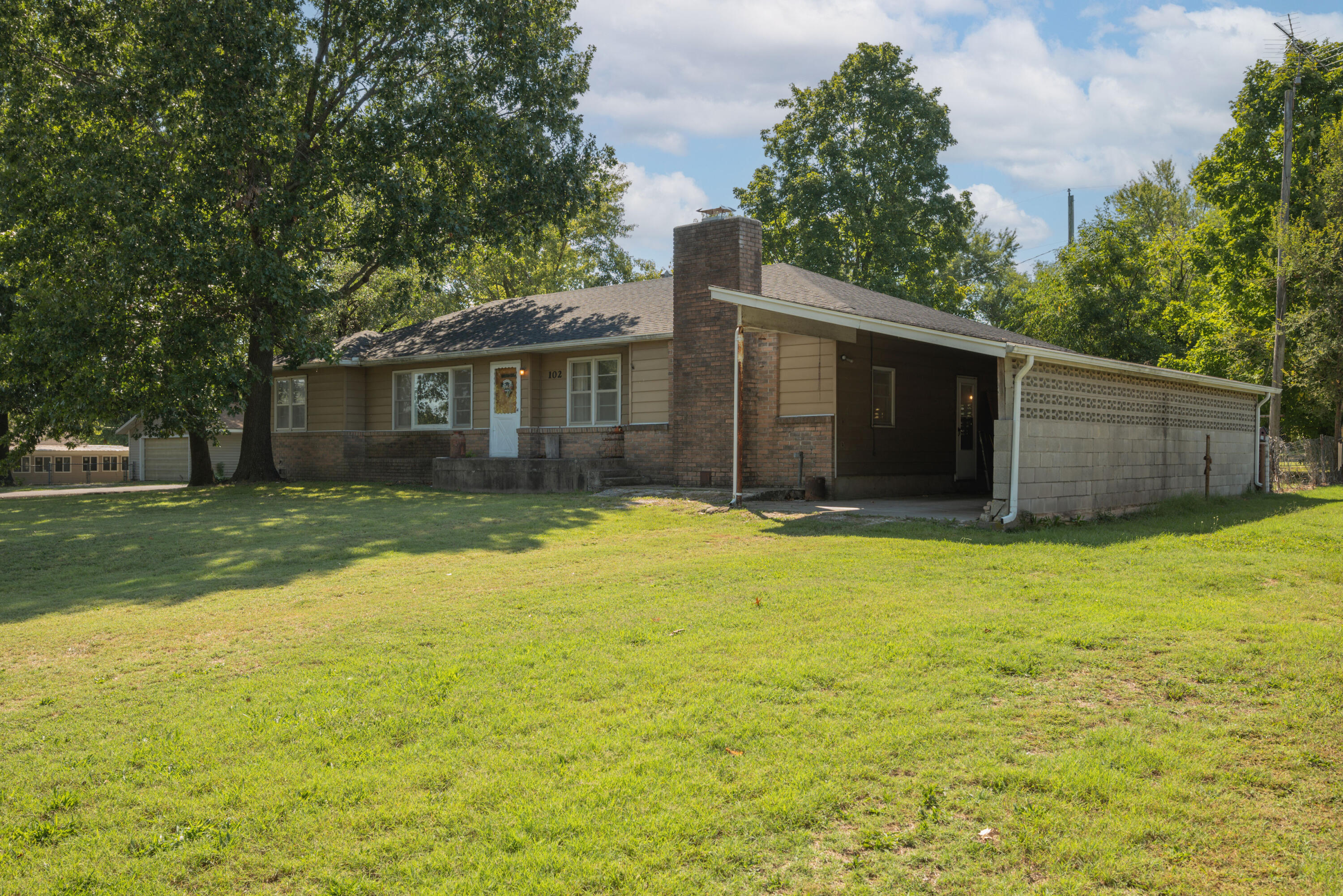 102 West Garner Street Property Photo 5