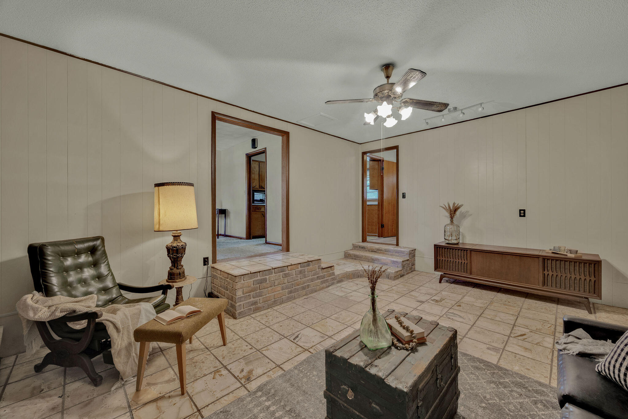 102 West Garner Street Property Photo 10