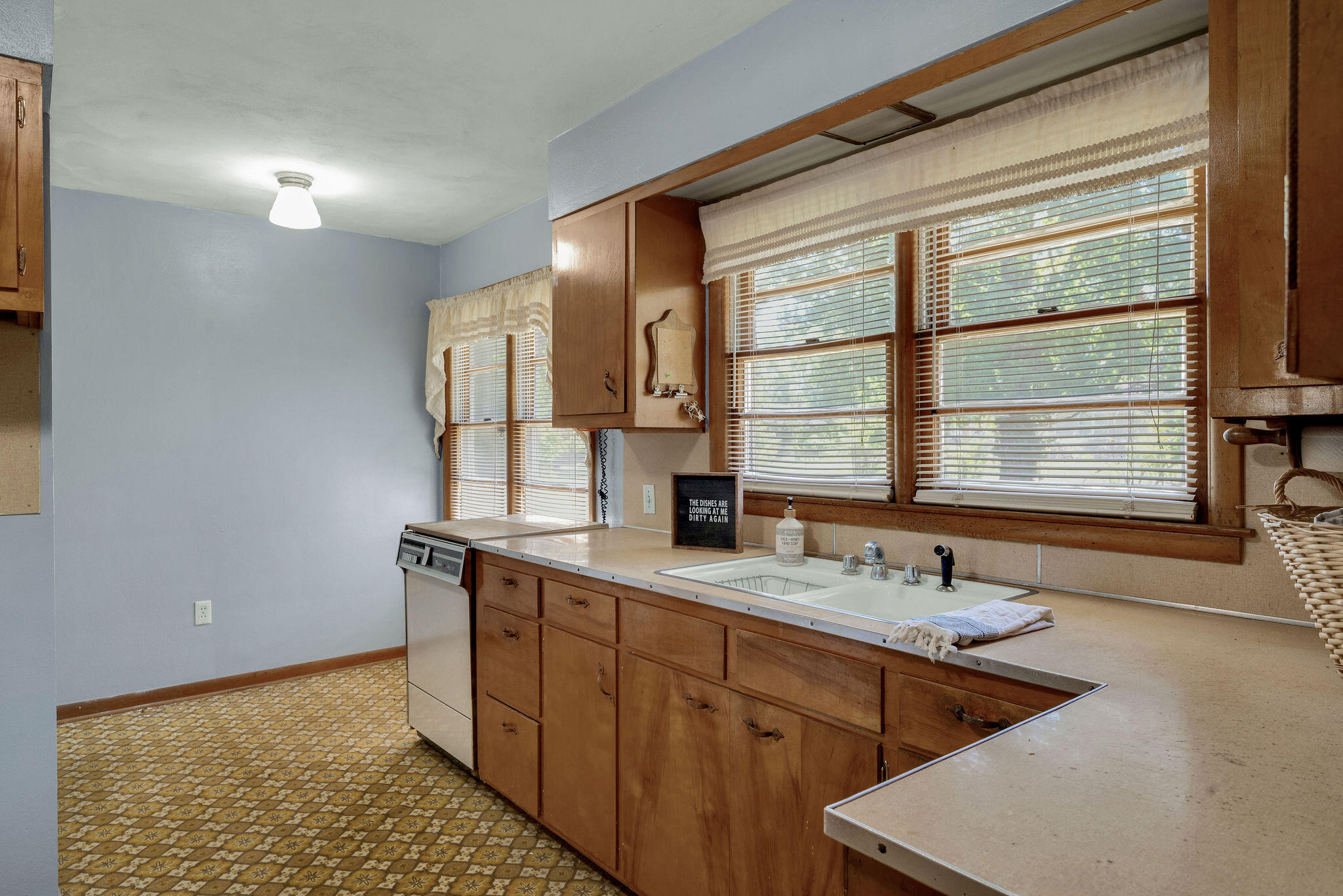 102 West Garner Street Property Photo 13
