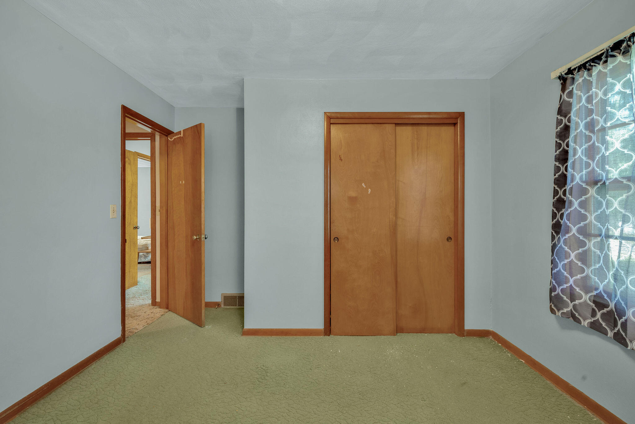 102 West Garner Street Property Photo 31