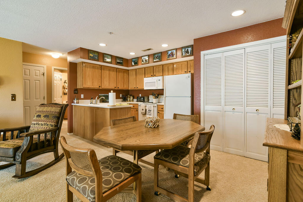 1007 Rocky Shore Terrace Property Photo 8