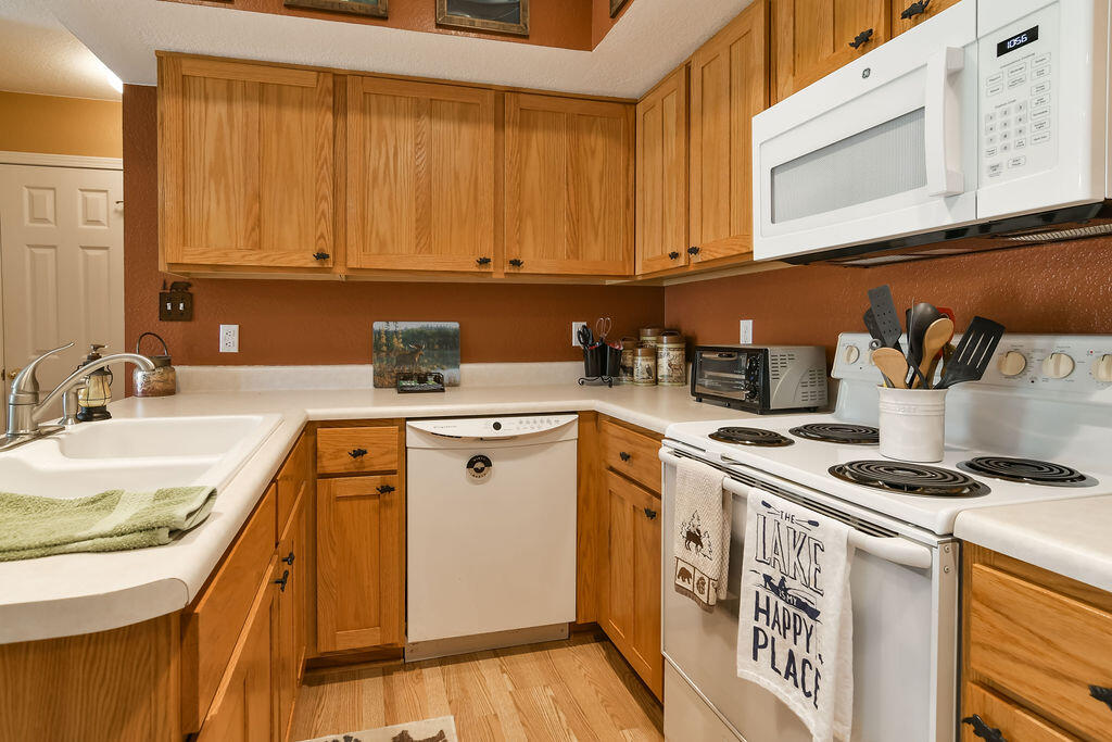 1007 Rocky Shore Terrace Property Photo 9