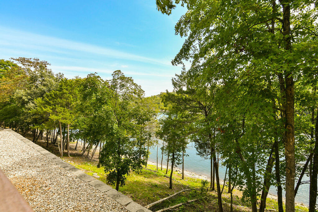 1007 Rocky Shore Terrace Property Photo 21