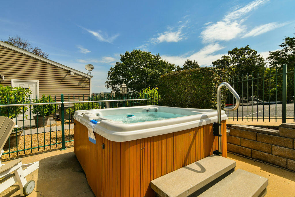 1007 Rocky Shore Terrace Property Photo 24