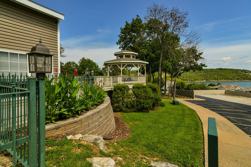 1007 Rocky Shore Terrace Property Photo 25