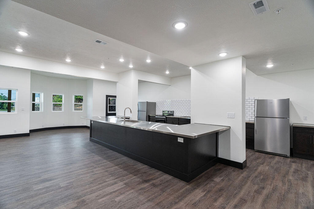 14788 Business 13 Property Photo 6