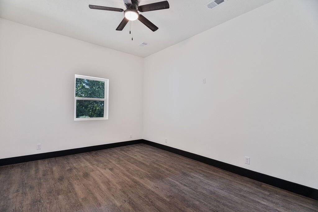 14788 Business 13 Property Photo 15