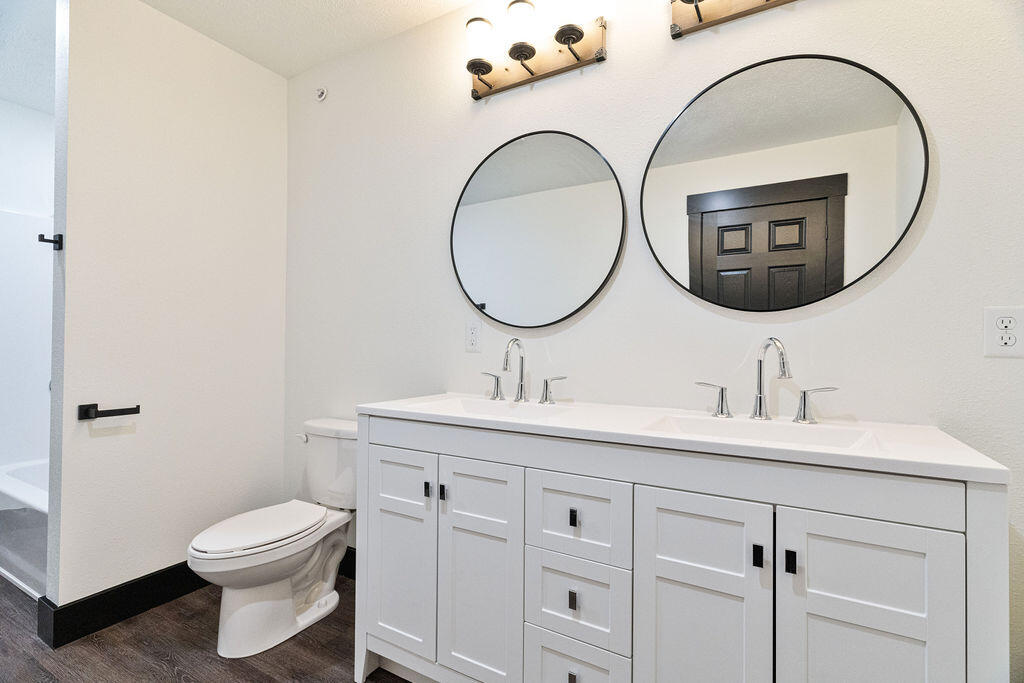 14788 Business 13 Property Photo 32