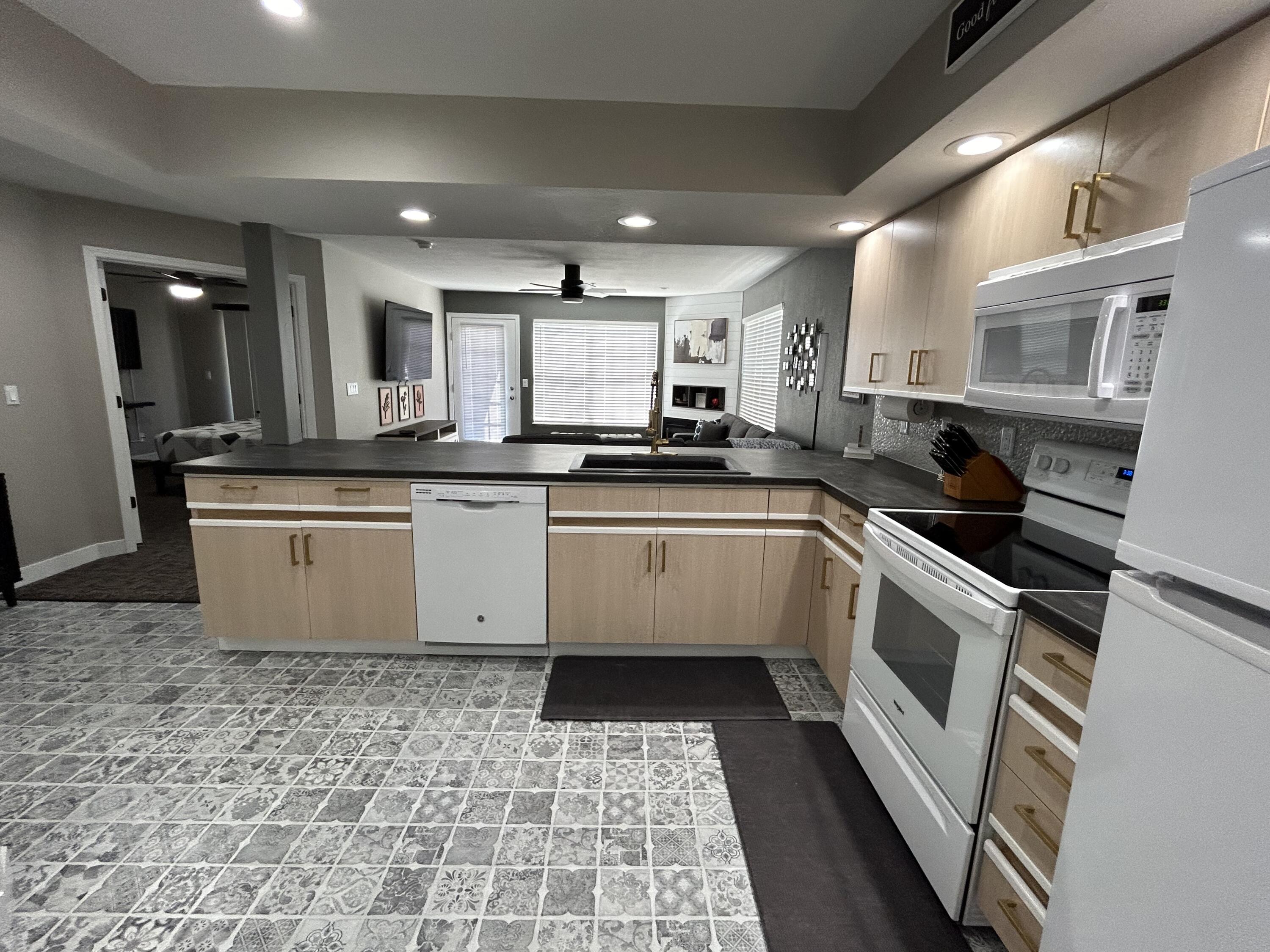 200 Meadow Ridge Lane Property Photo 34